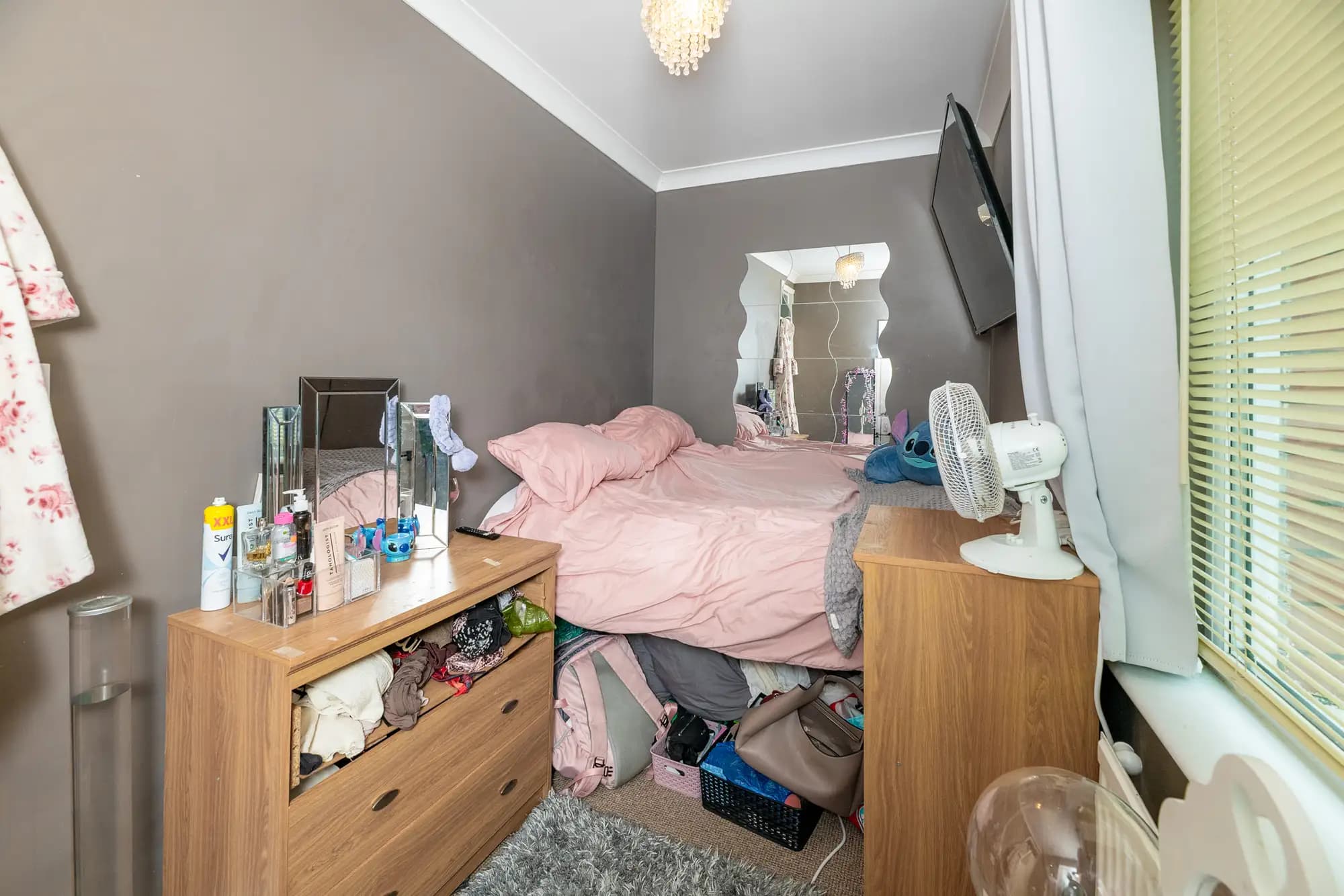property photo 20 of 32