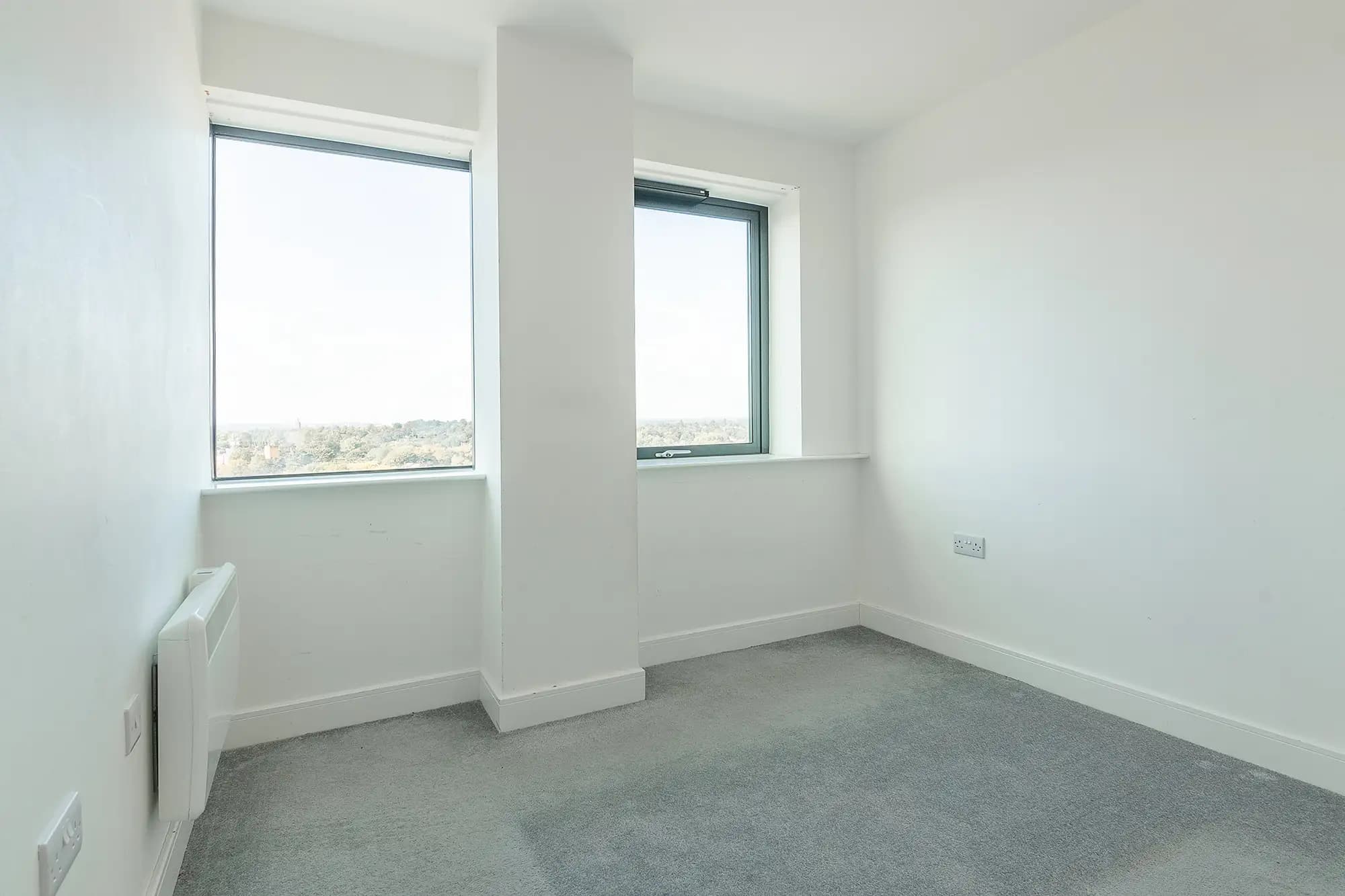 property photo 8 of 13