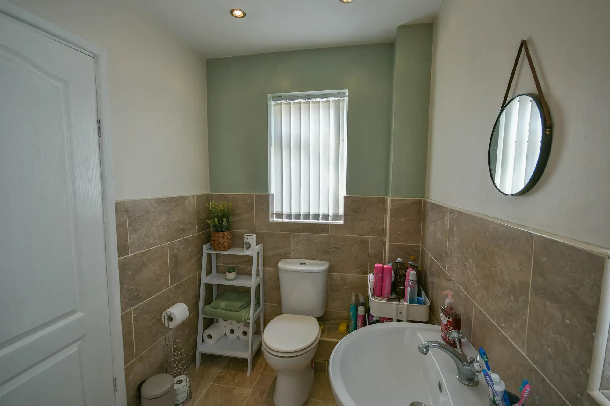 property photo 9 of 21