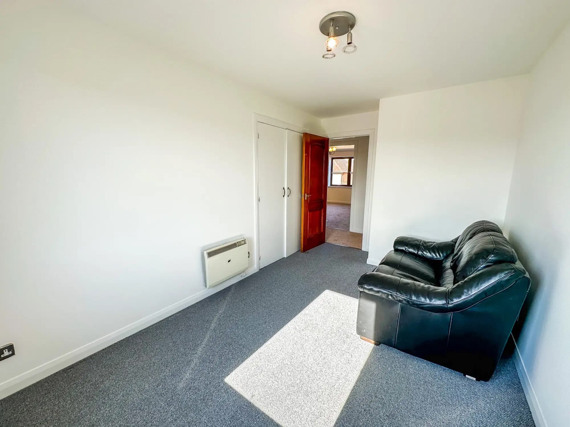 property photo 6 of 23