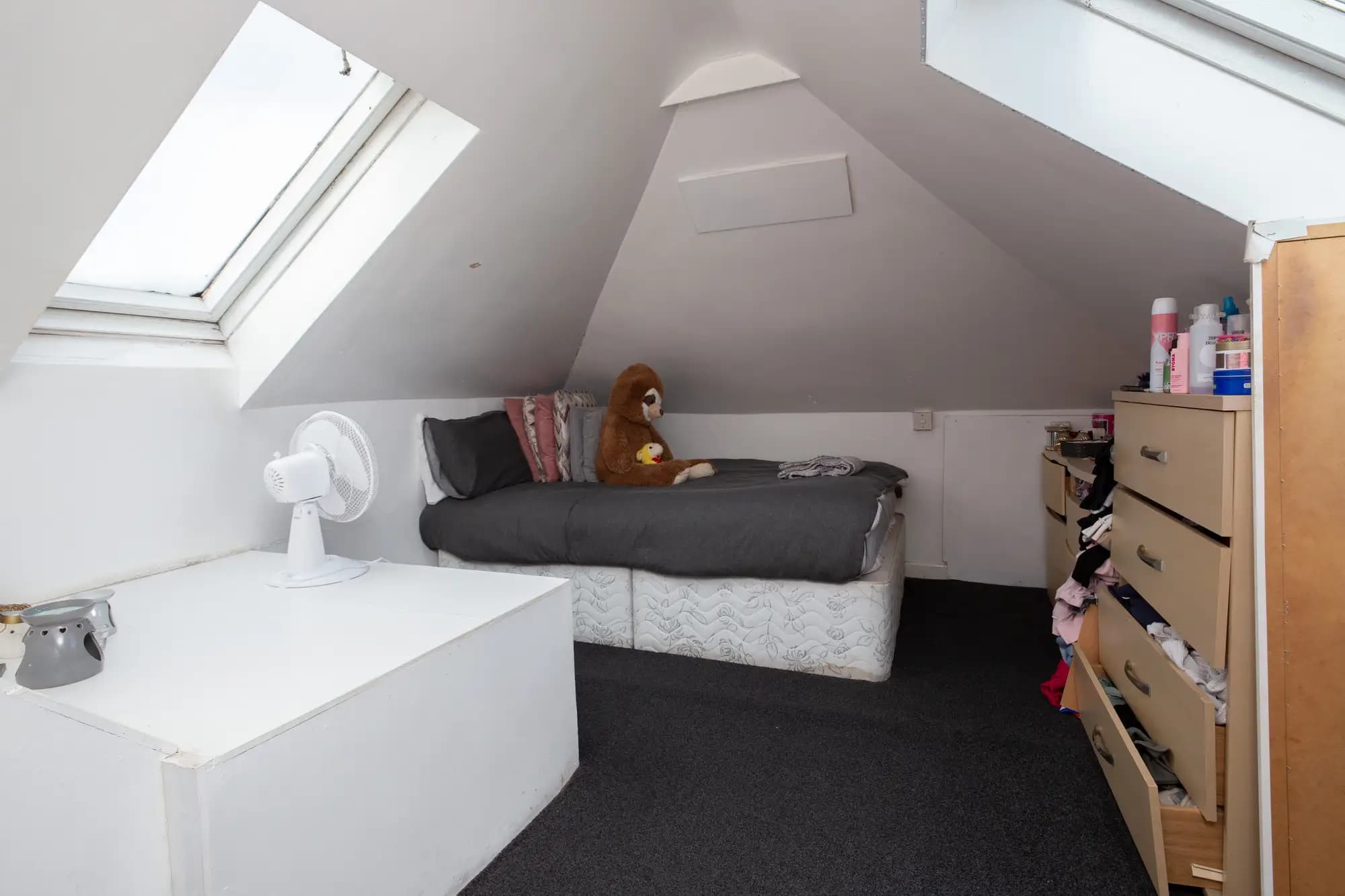 property photo 11 of 29