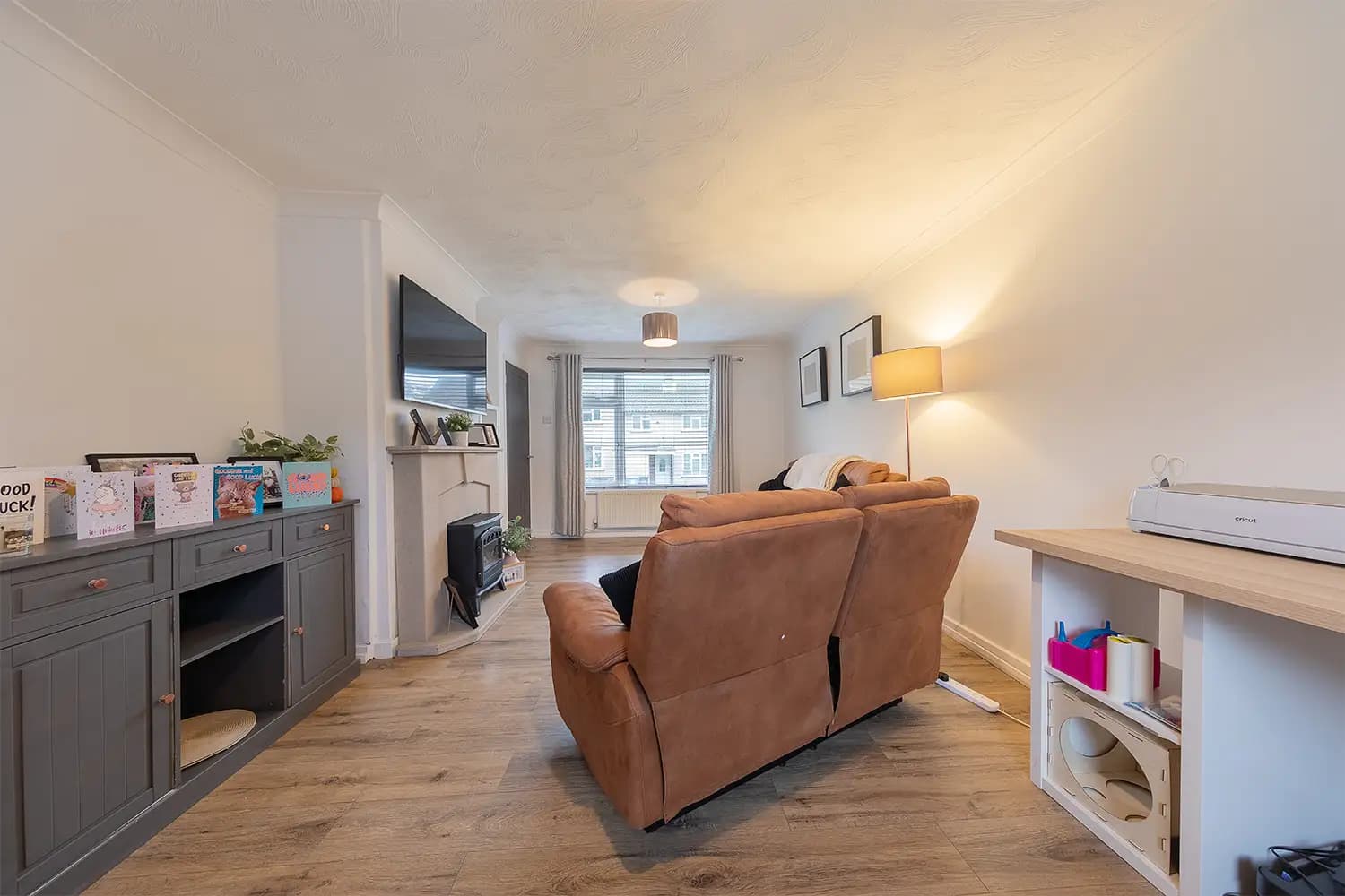 property photo 4 of 17