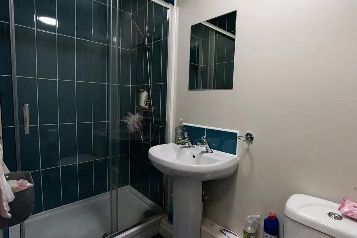 property photo 6 of 13