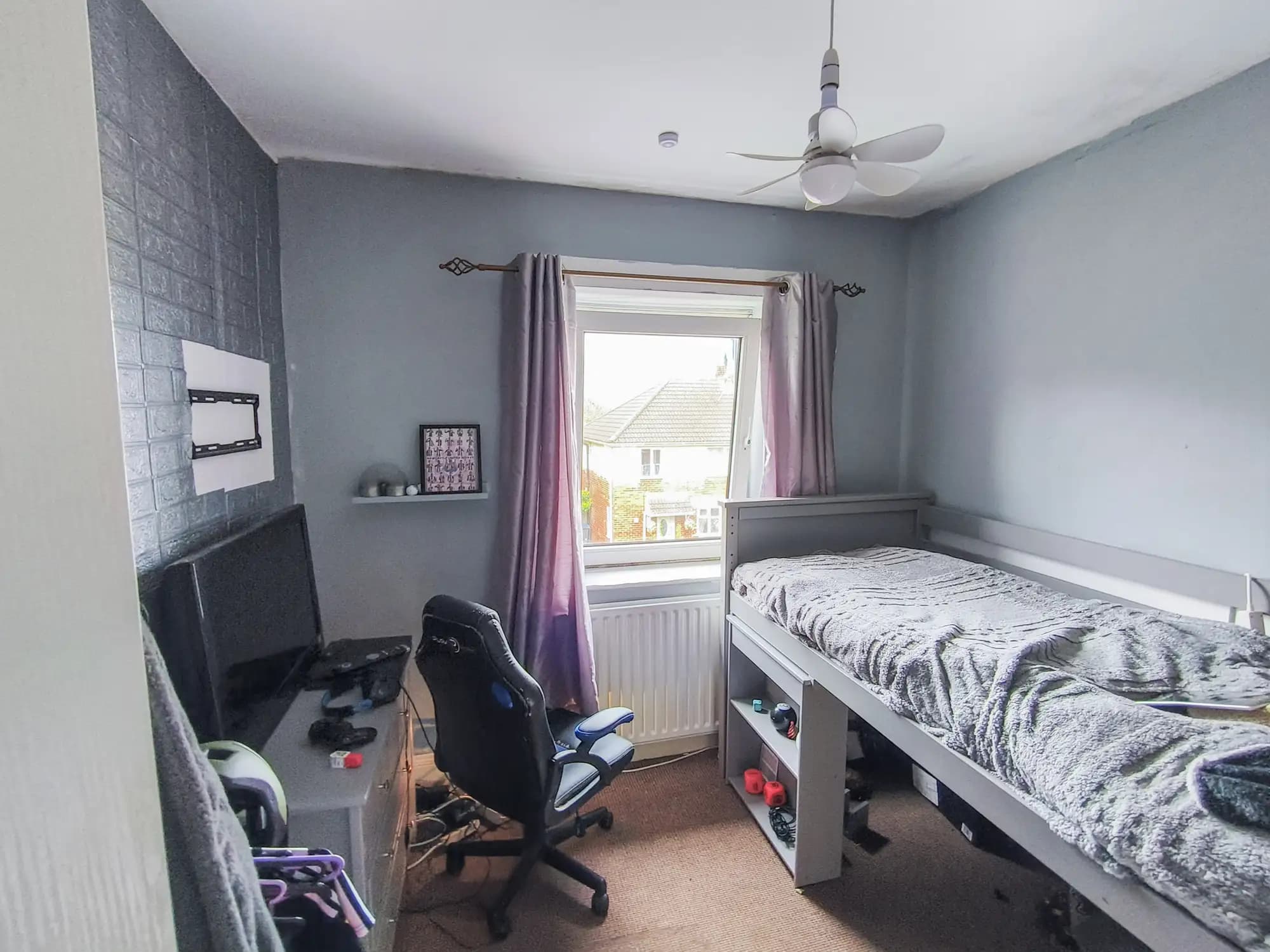 property photo 10 of 16