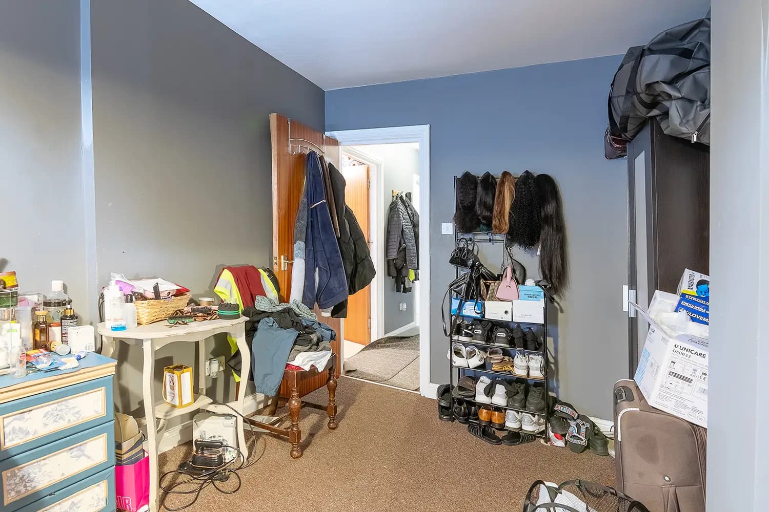 property photo 8 of 16