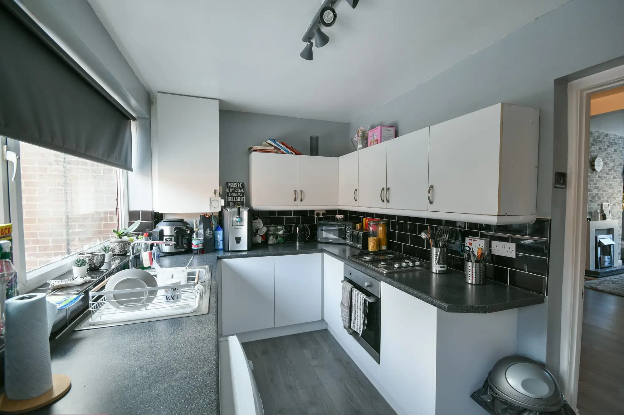 property photo 5 of 17