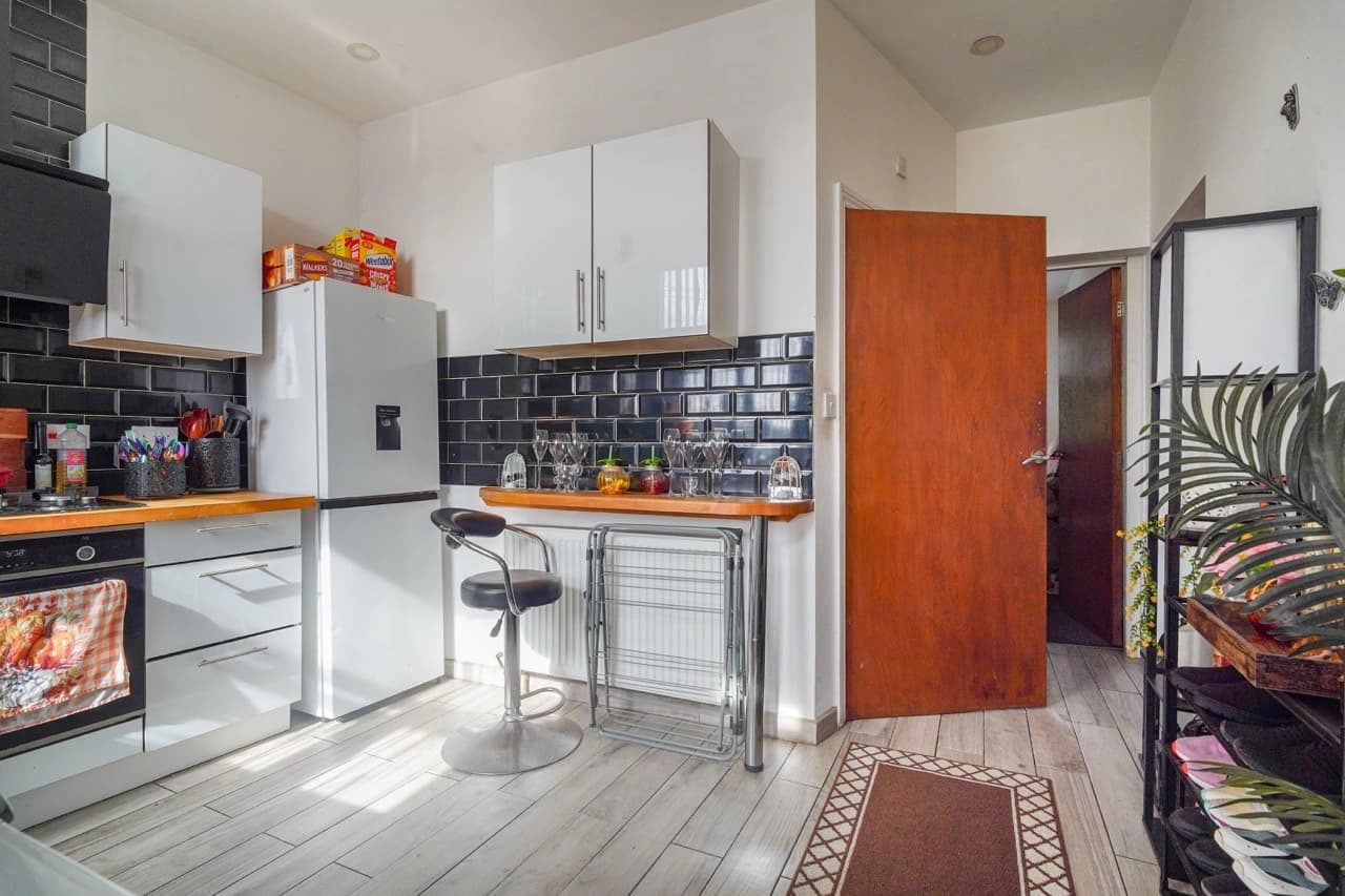 property photo 11 of 45