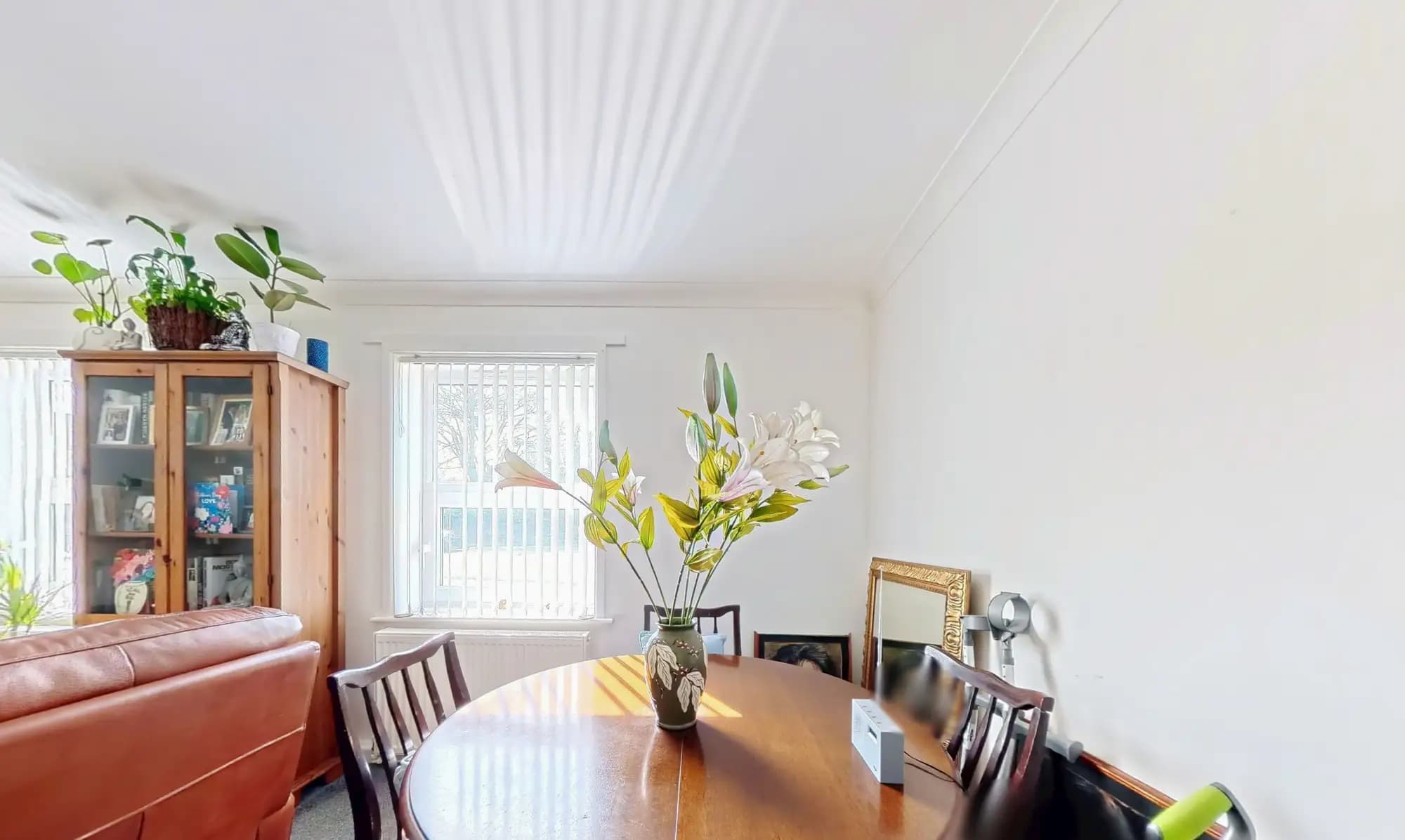 property photo 4 of 14