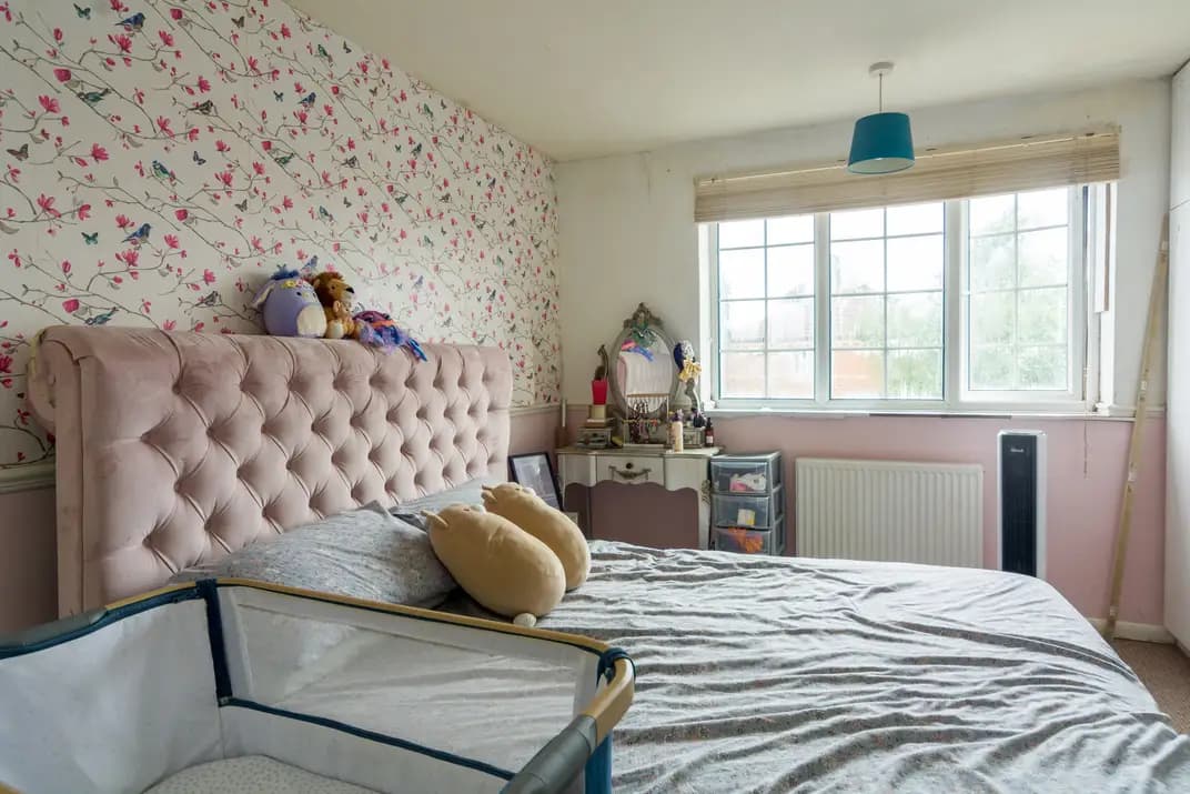 property photo 13 of 28