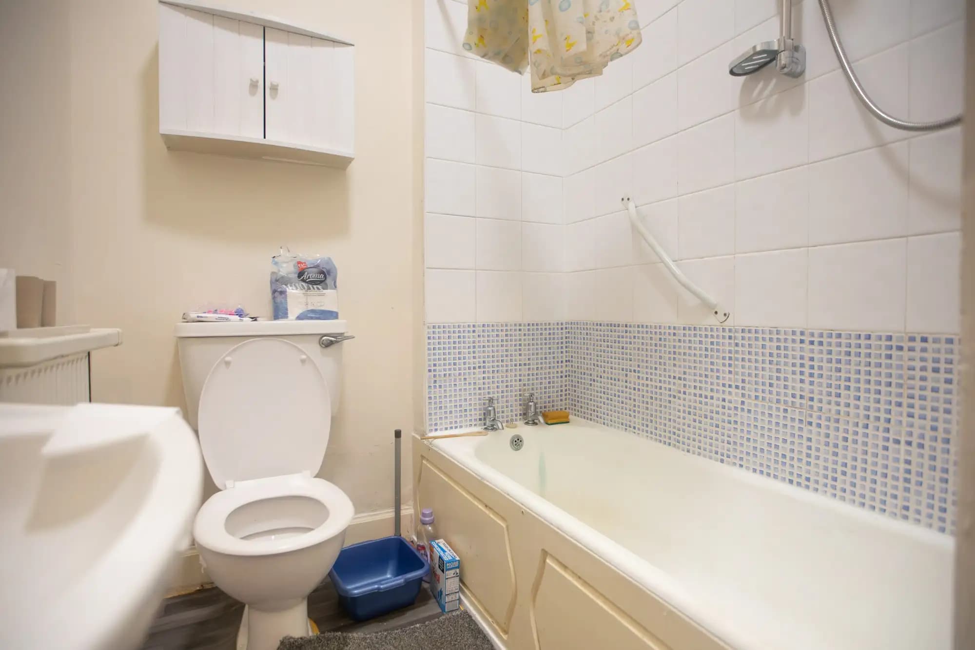 property photo 8 of 16