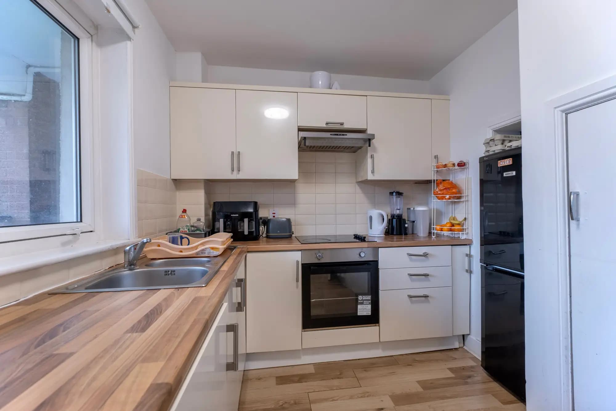 property photo 6 of 16