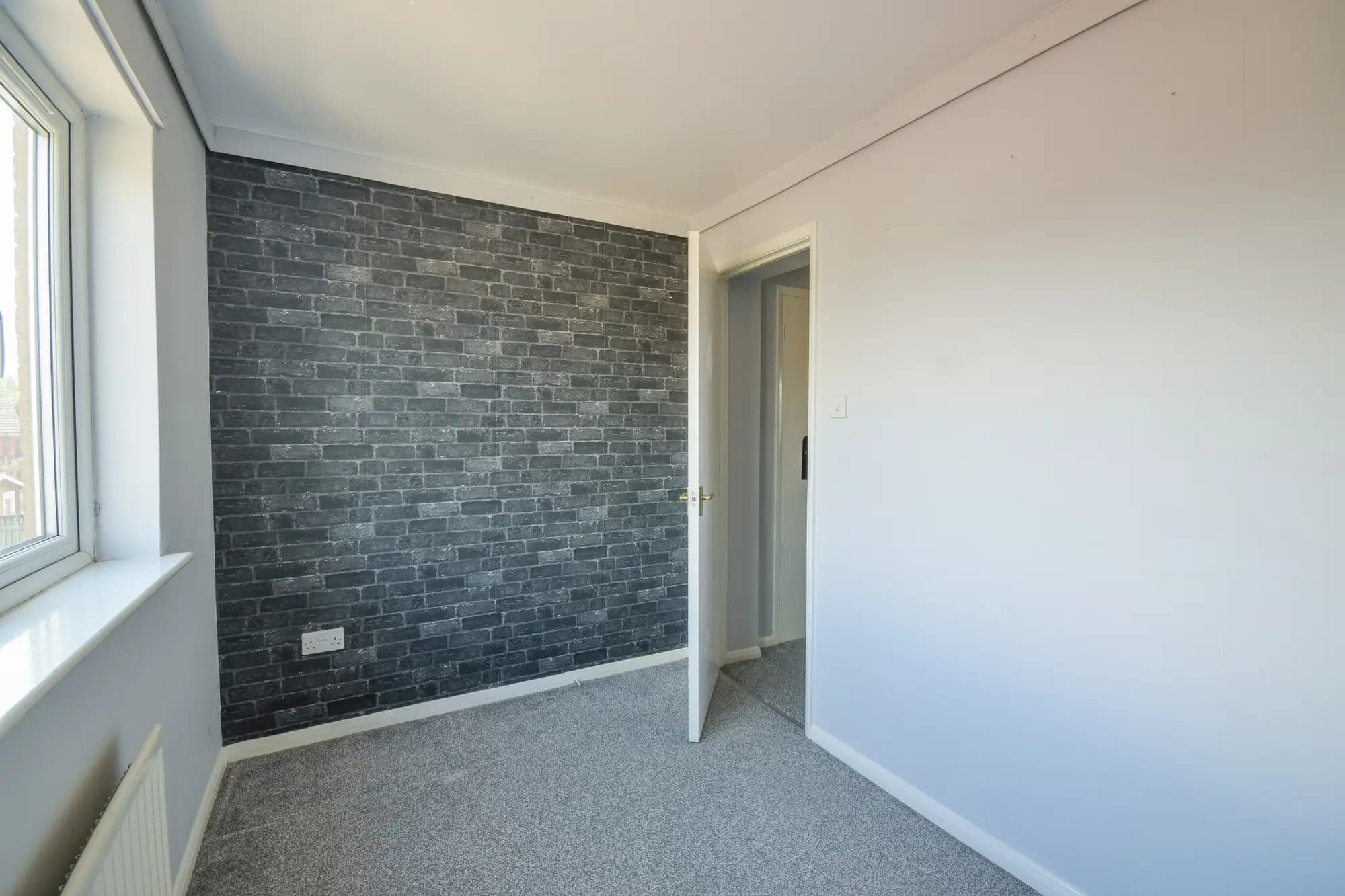 property photo 14 of 21