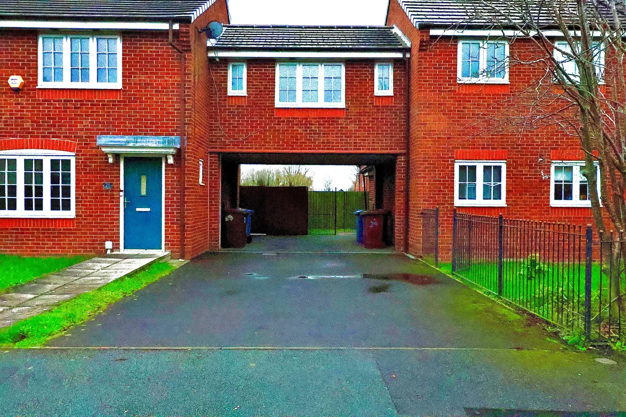 property photo 9 of 10