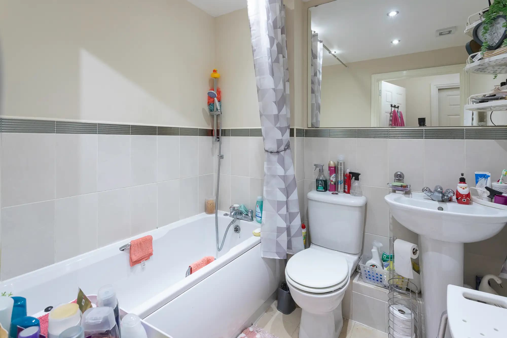 property photo 8 of 17