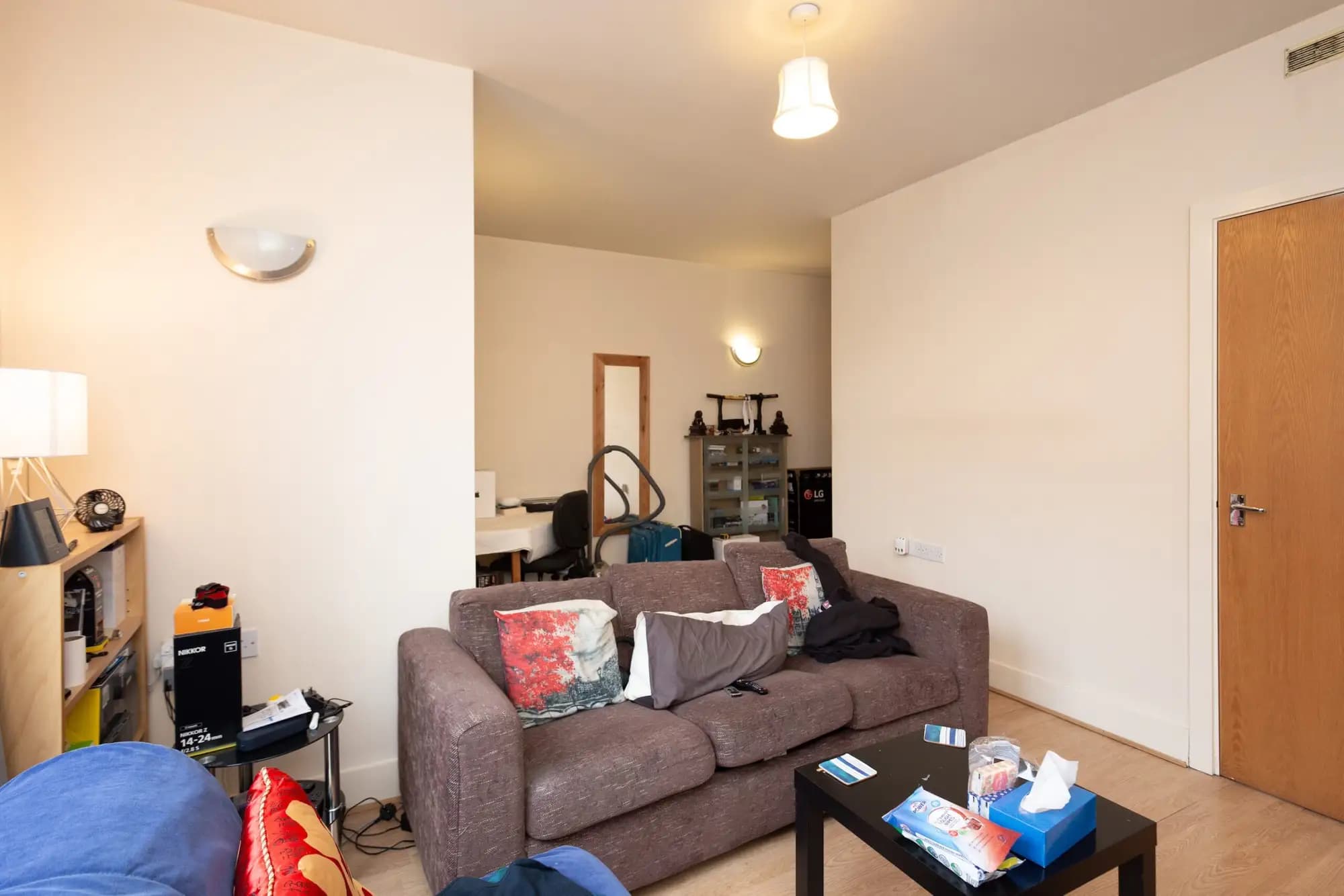 property photo 5 of 12