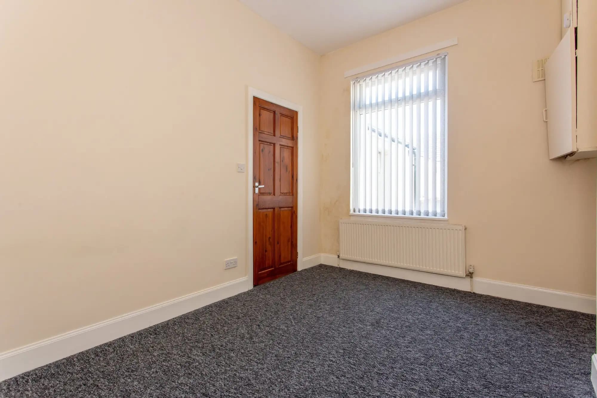 property photo 7 of 21