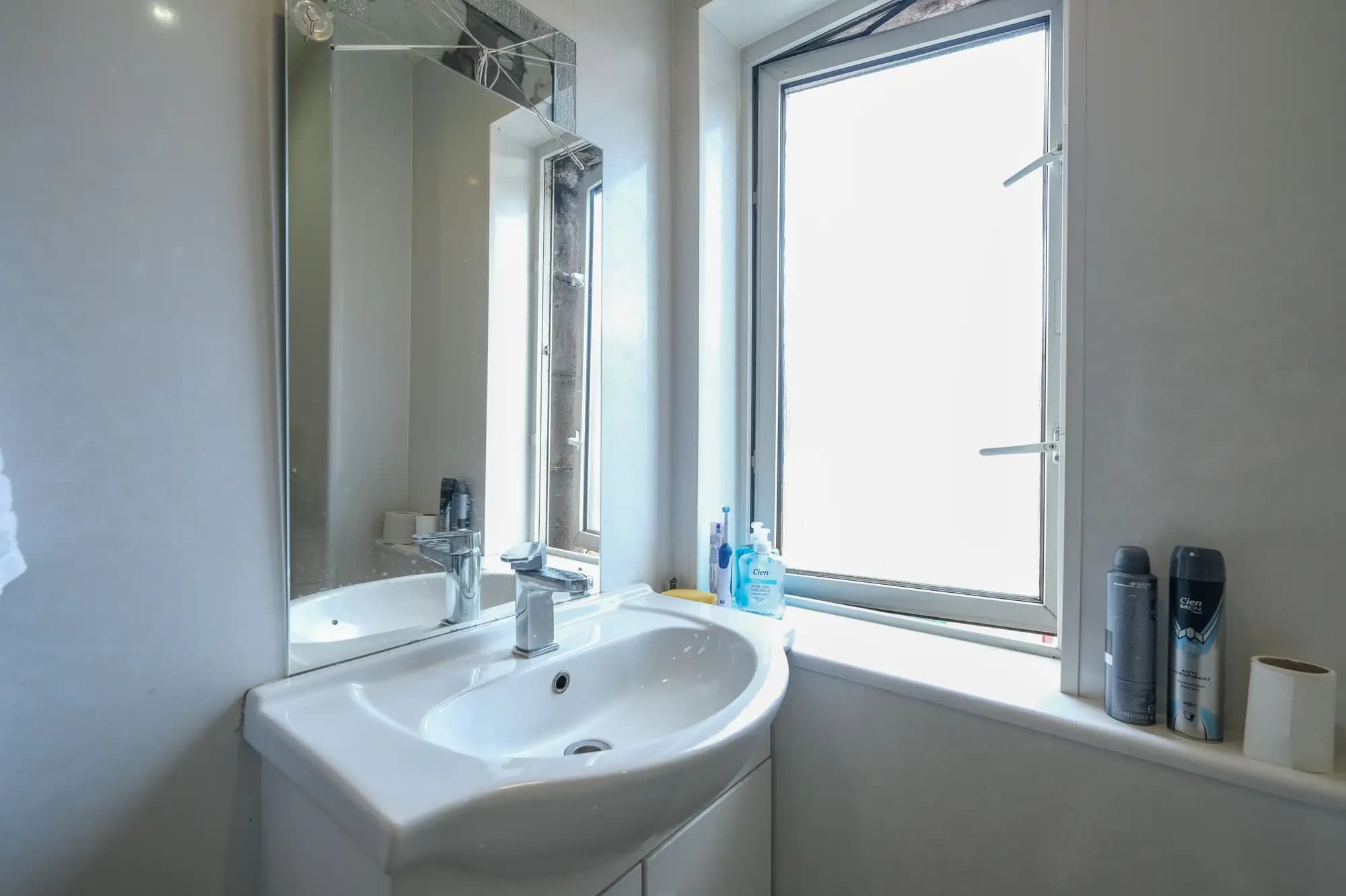 property photo 11 of 22