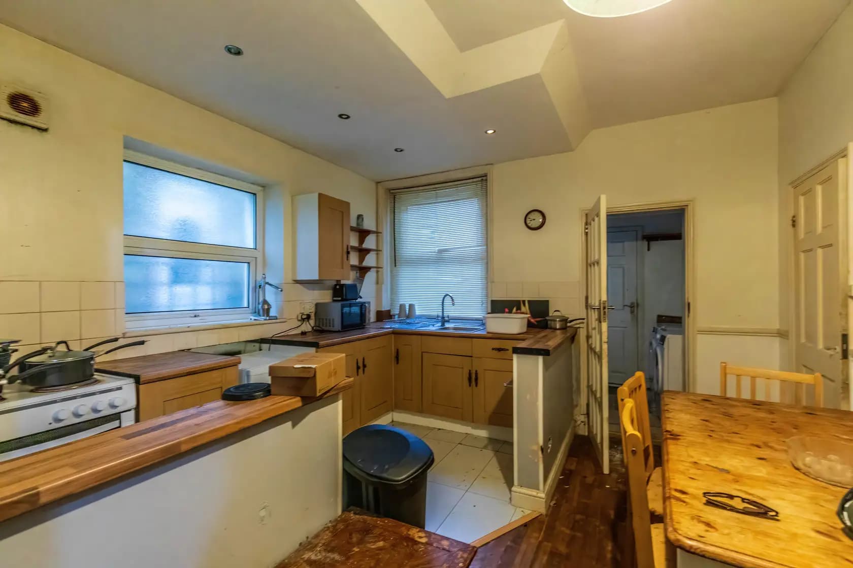 property photo 5 of 17