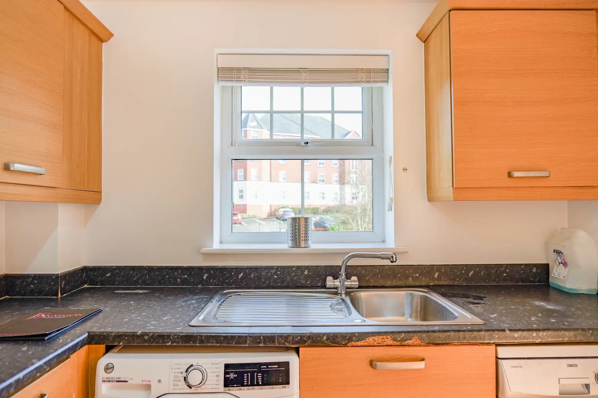 property photo 5 of 24