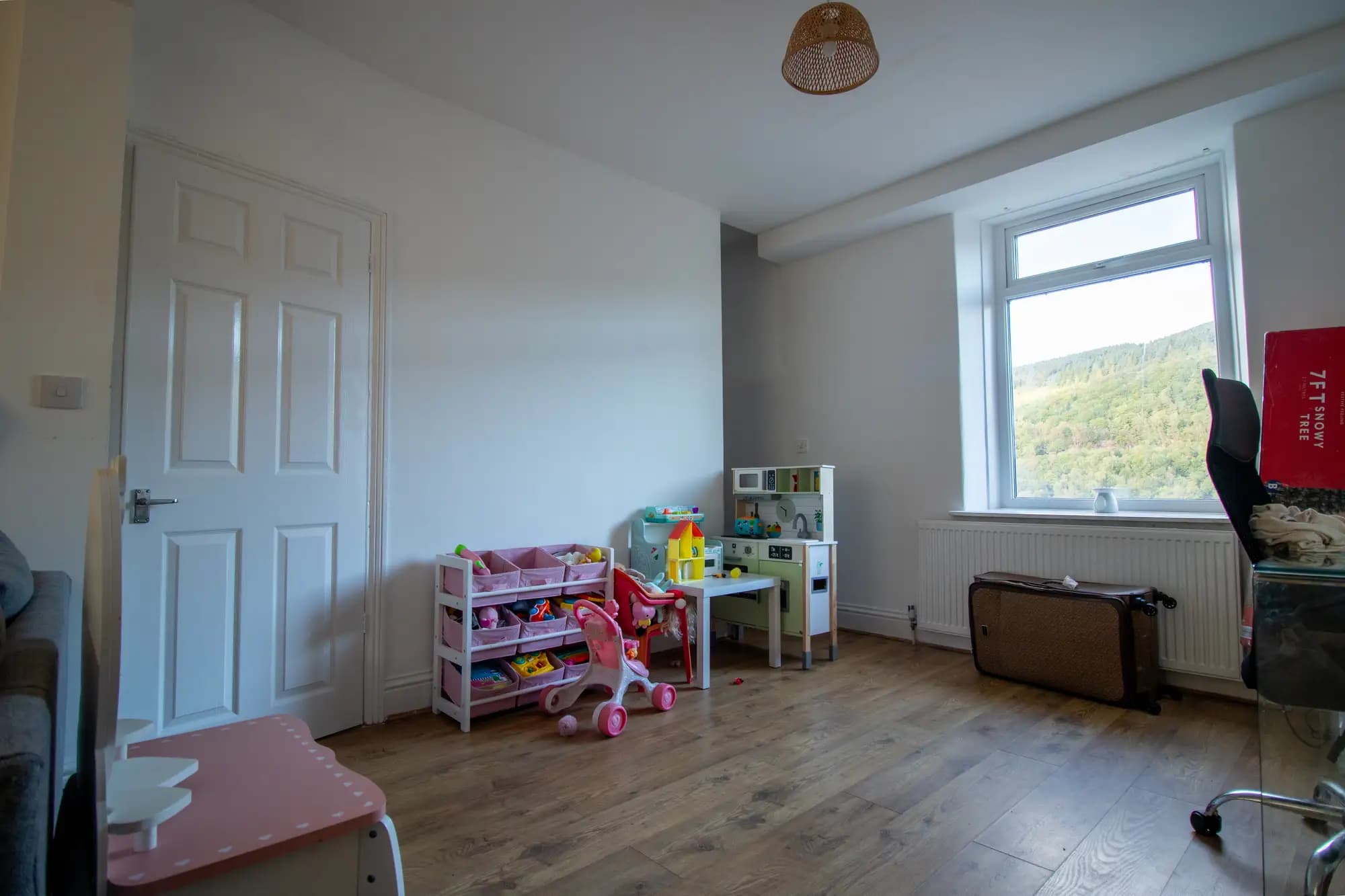 property photo 4 of 16