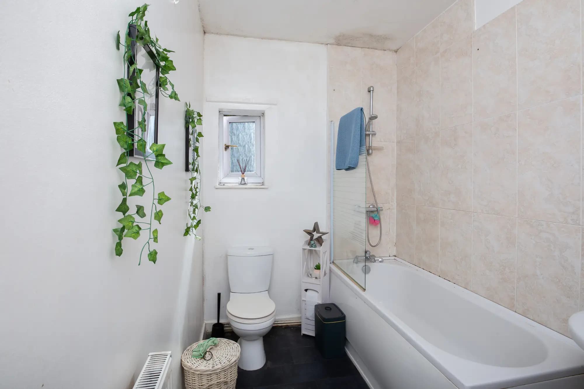 property photo 10 of 18