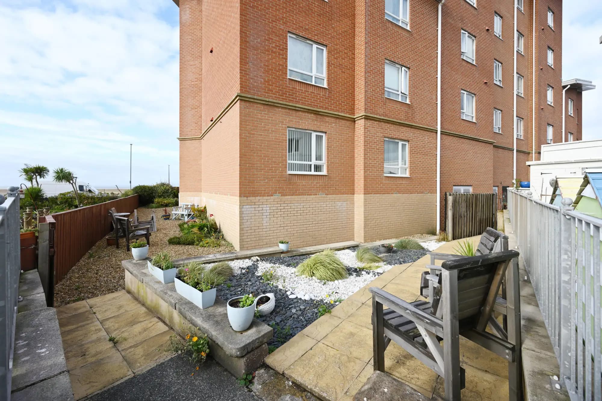 property photo 13 of 16