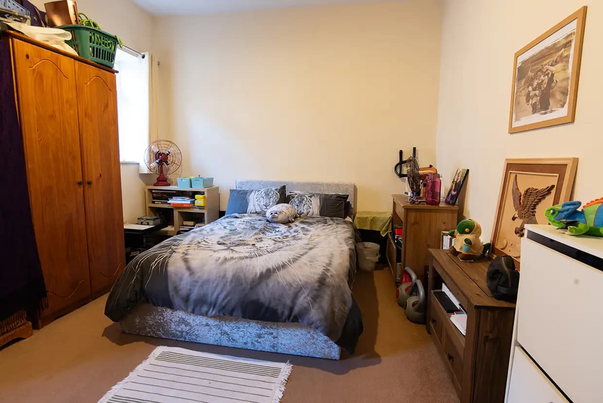 property photo 12 of 18