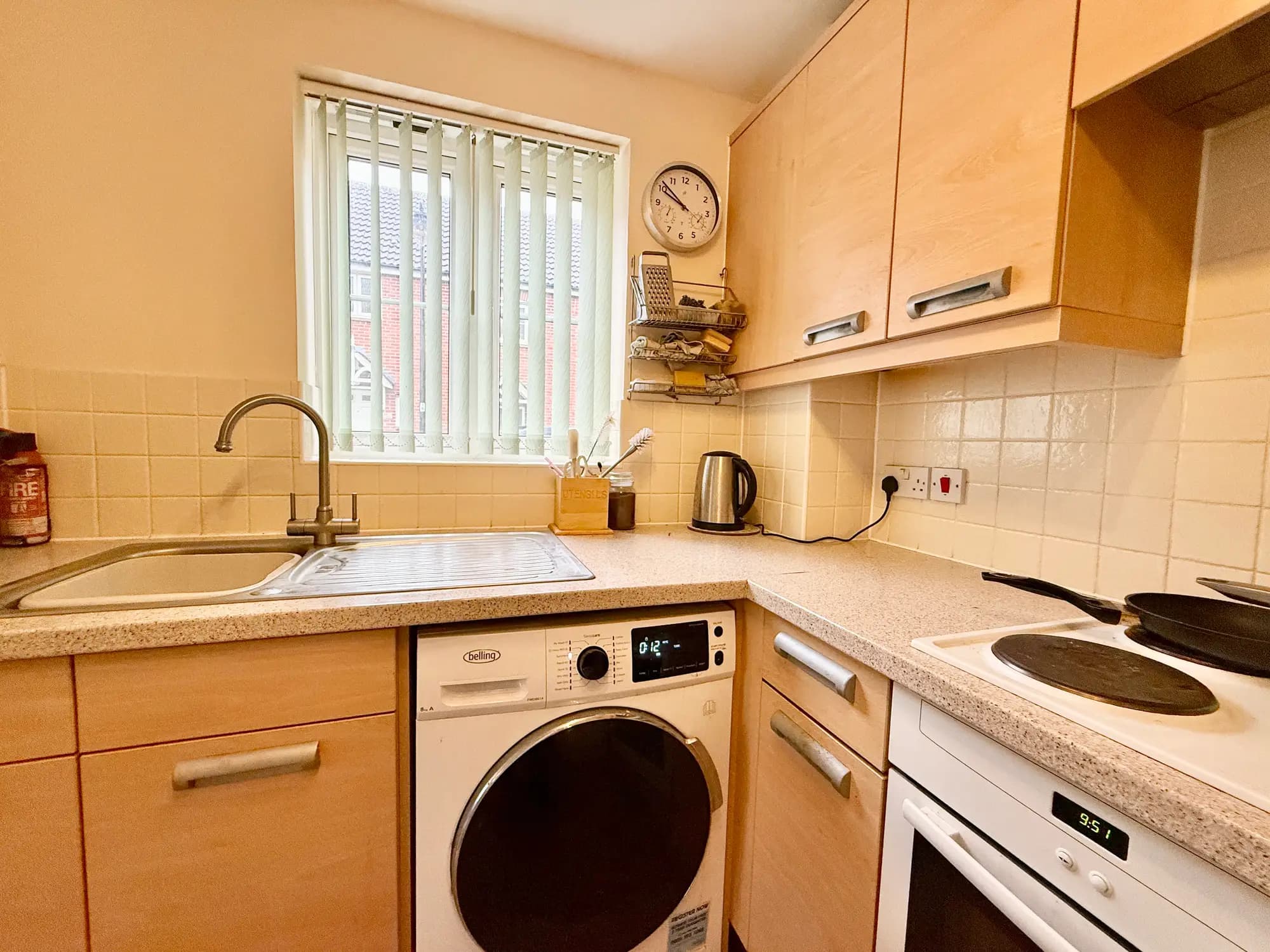 property photo 11 of 24