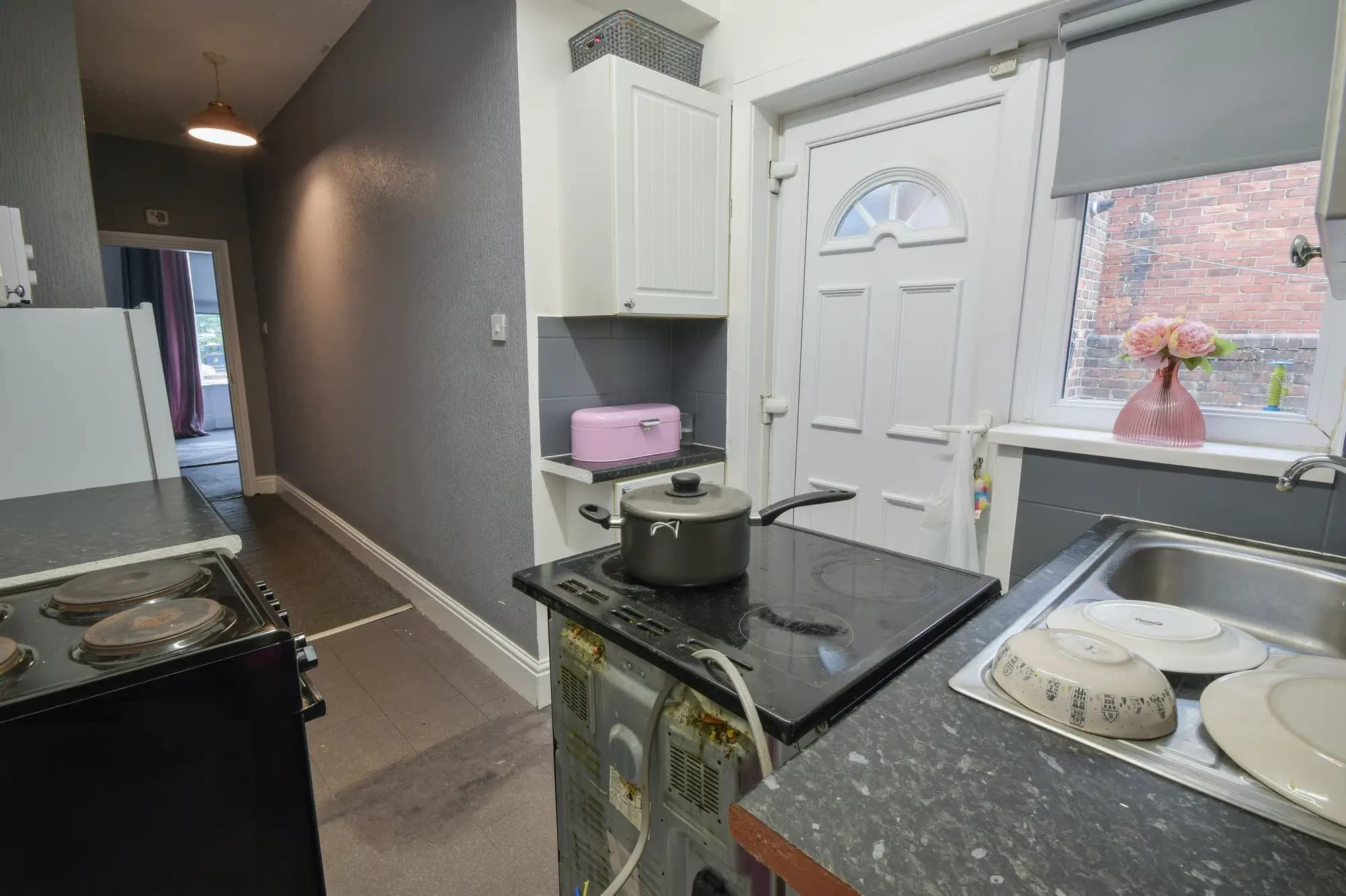 property photo 4 of 15