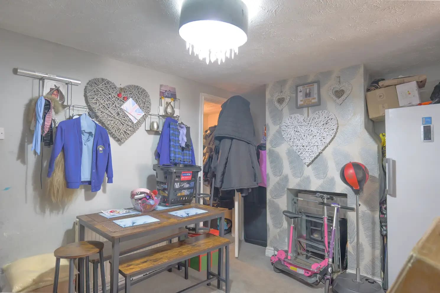 property photo 6 of 16