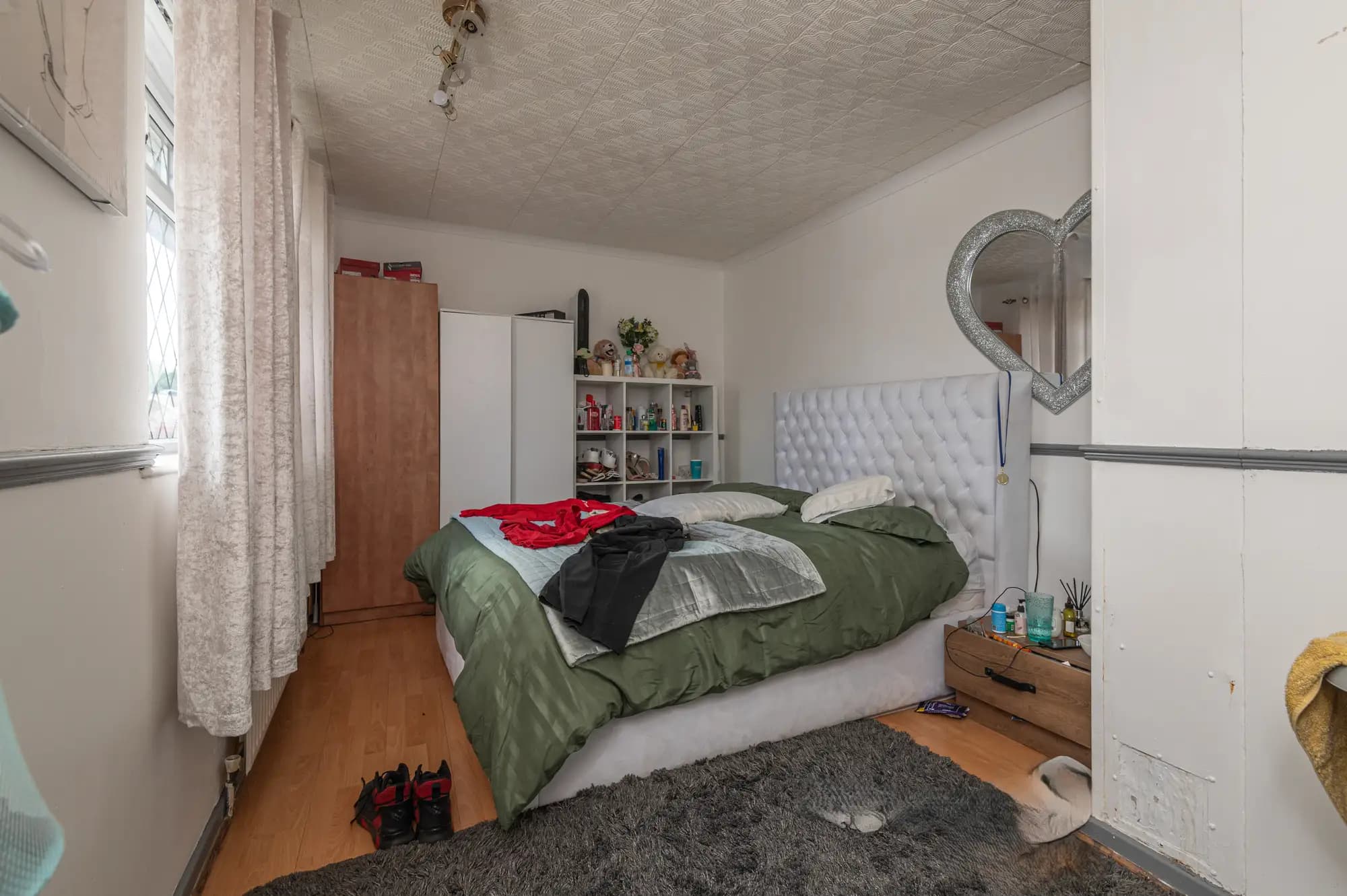 property photo 8 of 18