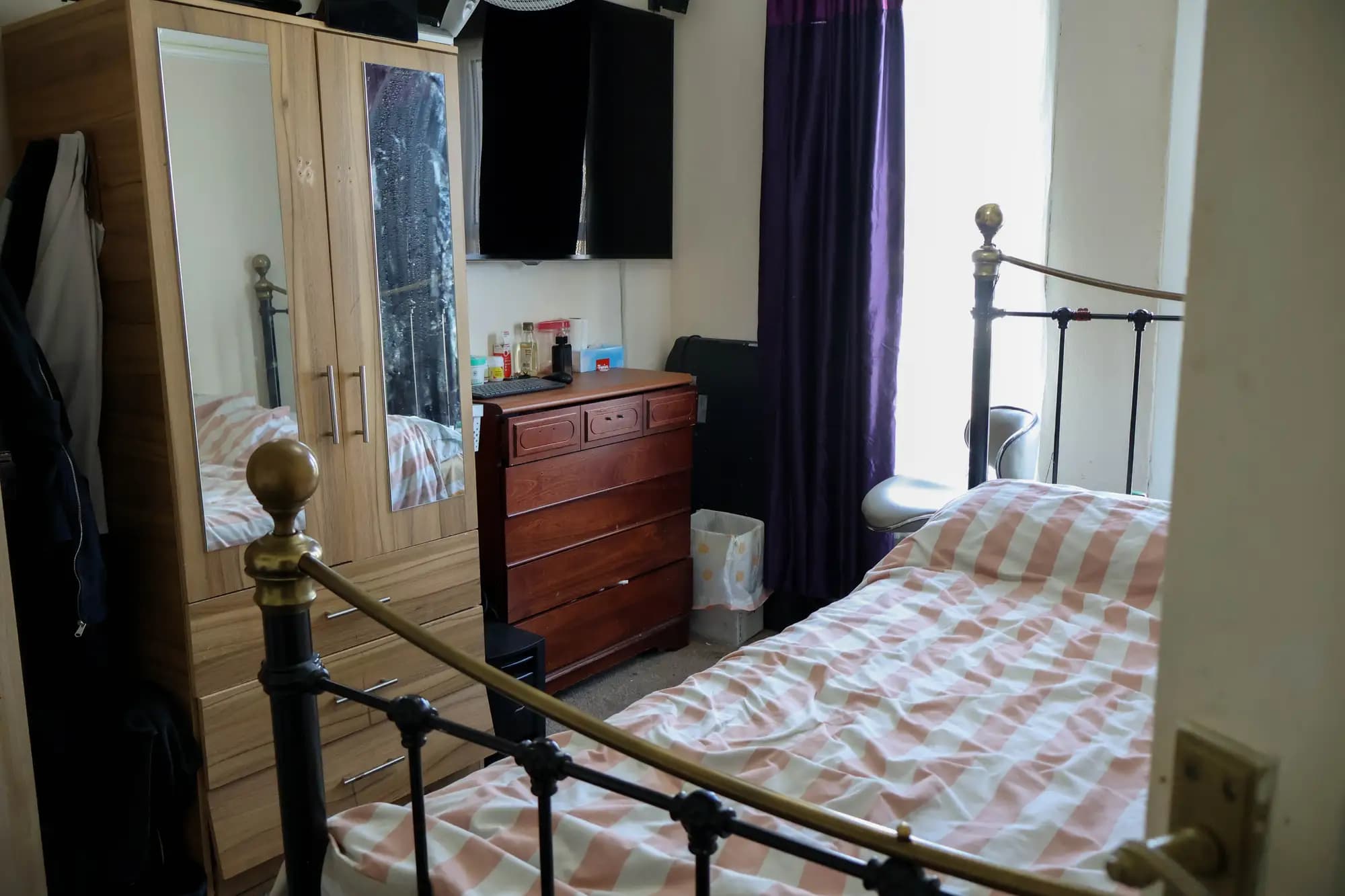 property photo 15 of 28