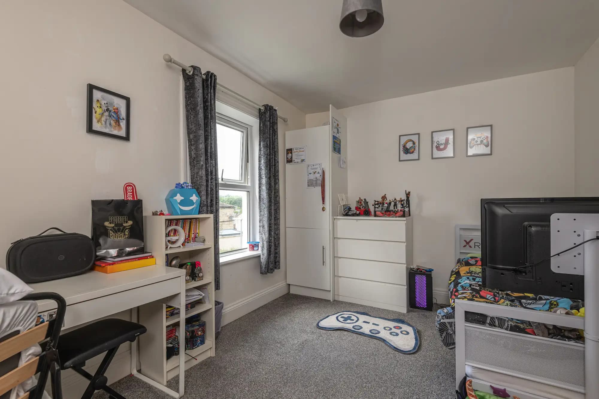 property photo 13 of 19