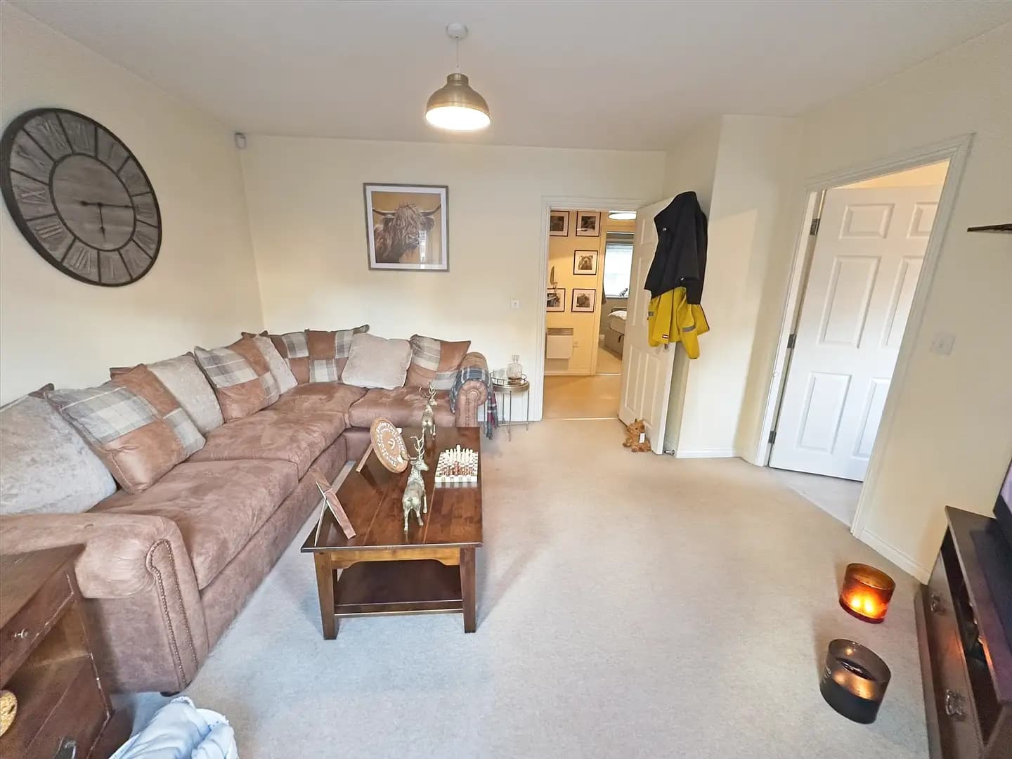property photo 3 of 20