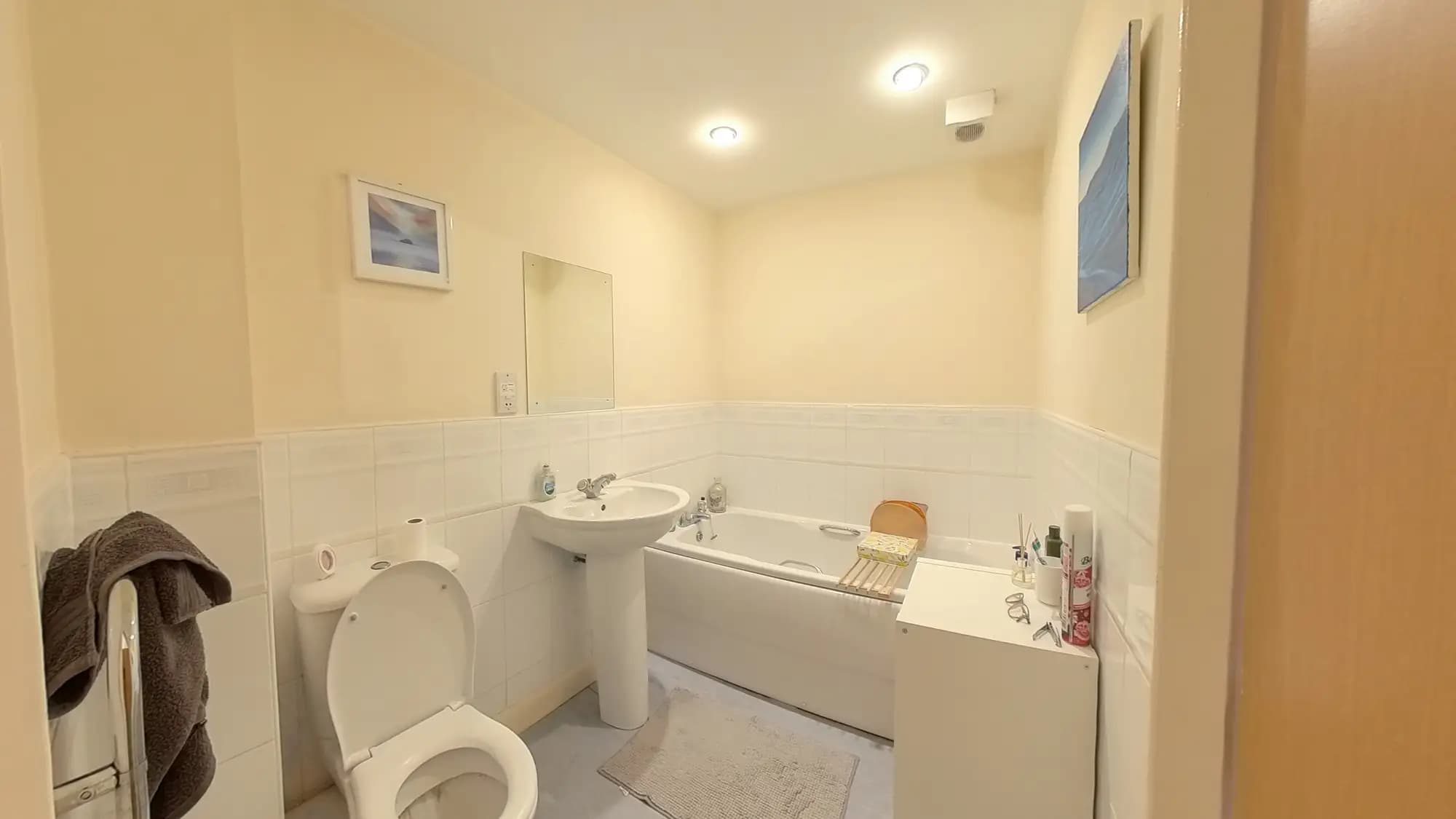 property photo 6 of 19