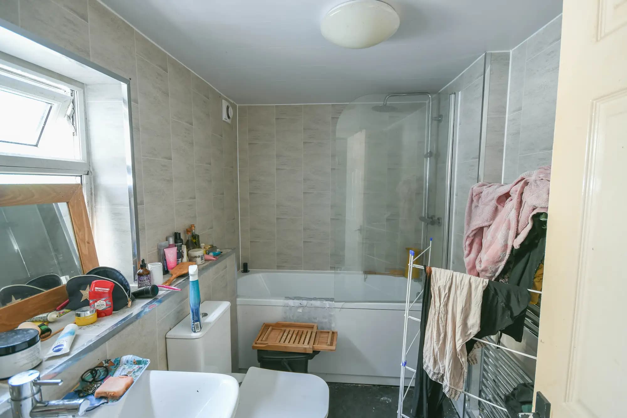 property photo 9 of 16