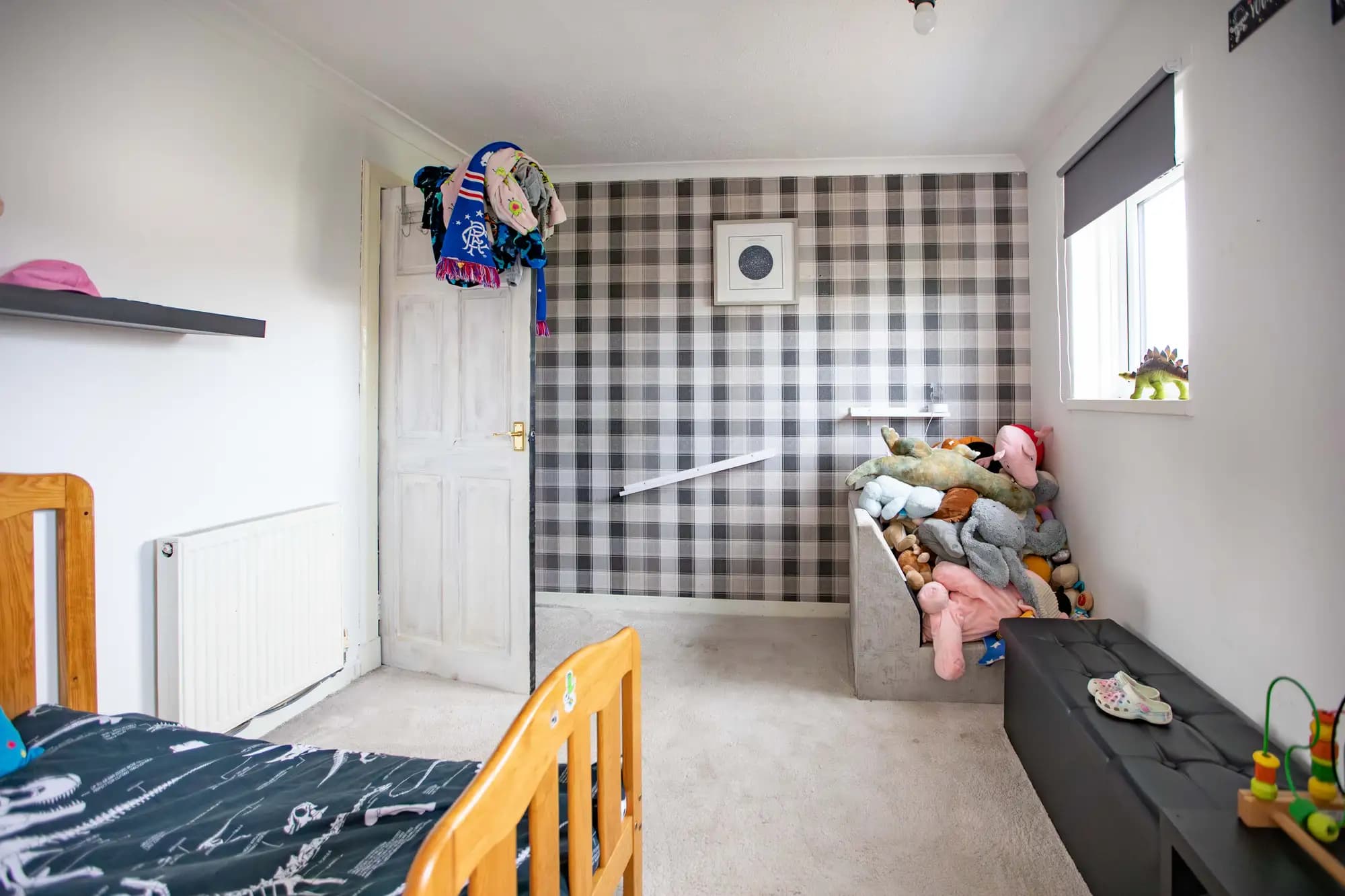 property photo 16 of 25