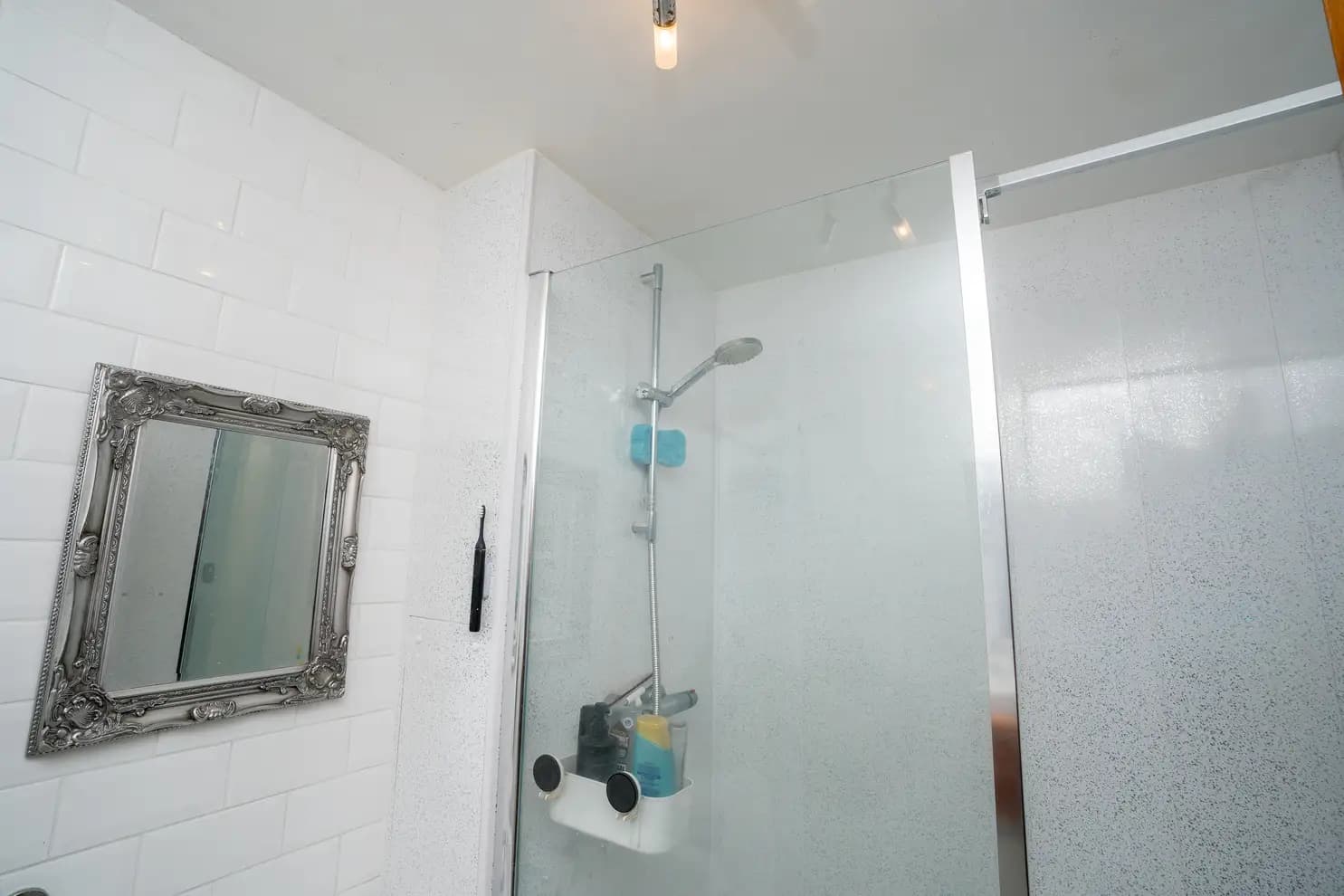 property photo 8 of 20