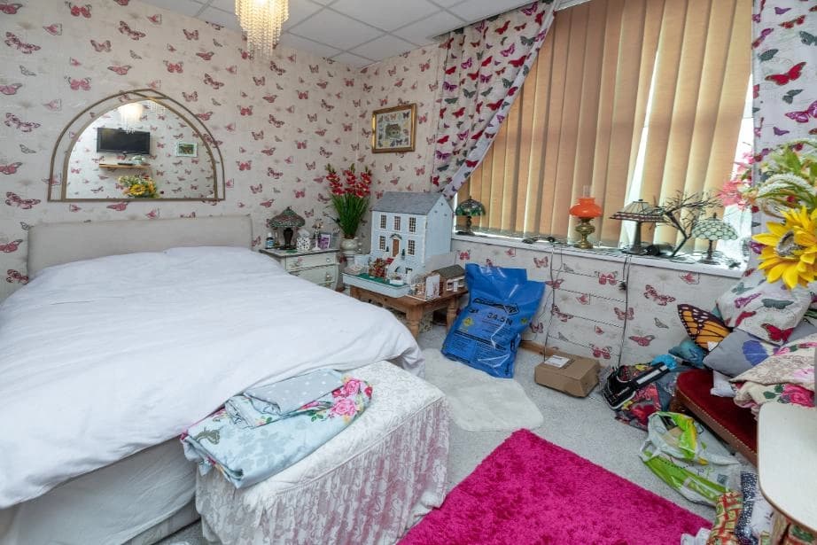 property photo 13 of 20