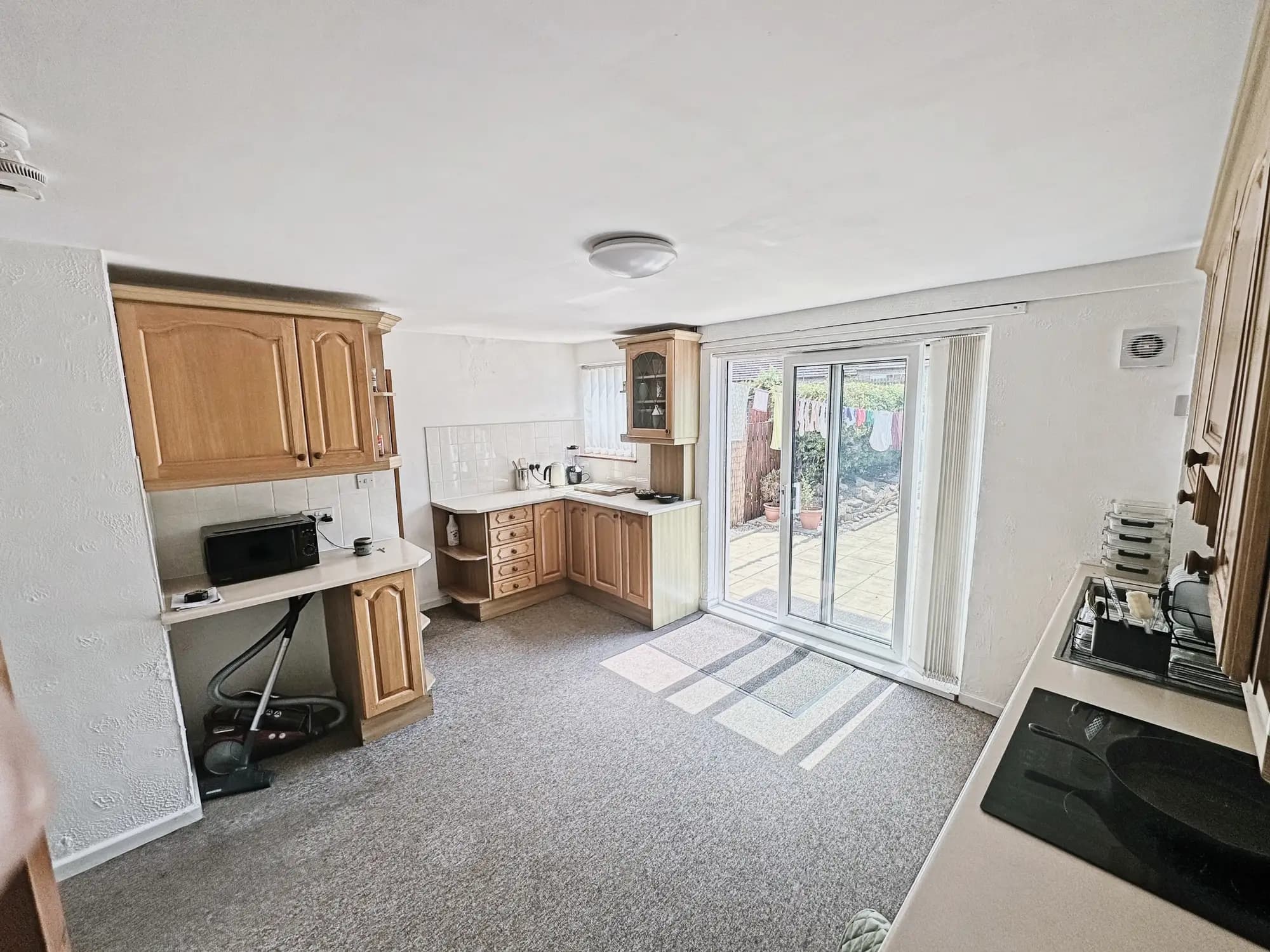 property photo 5 of 20