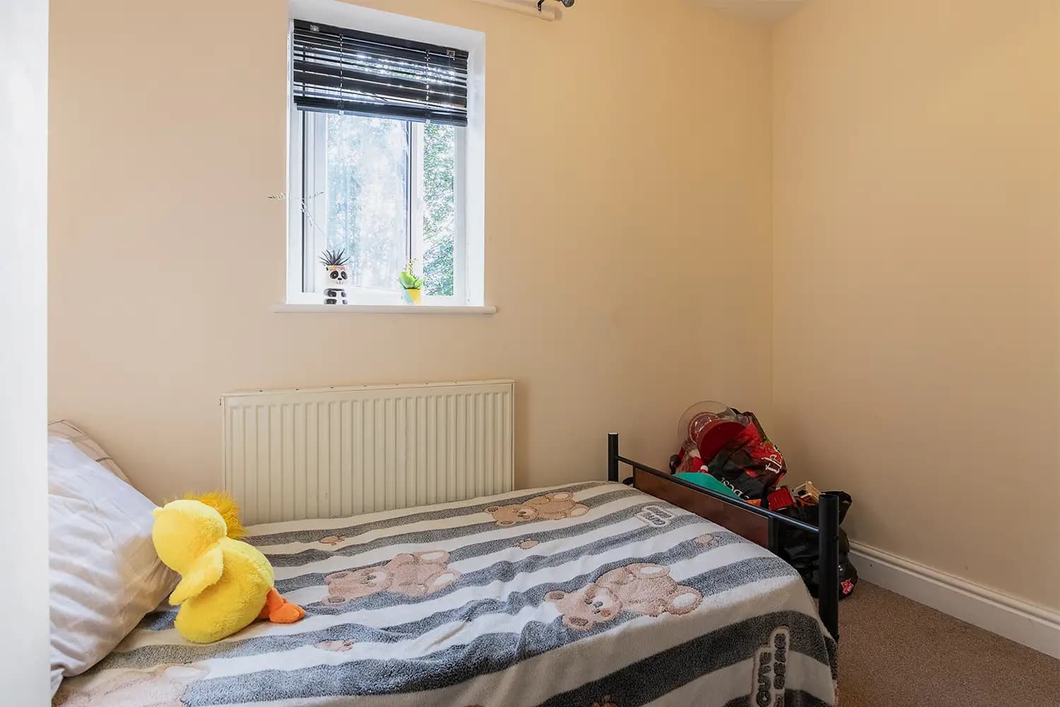 property photo 18 of 30