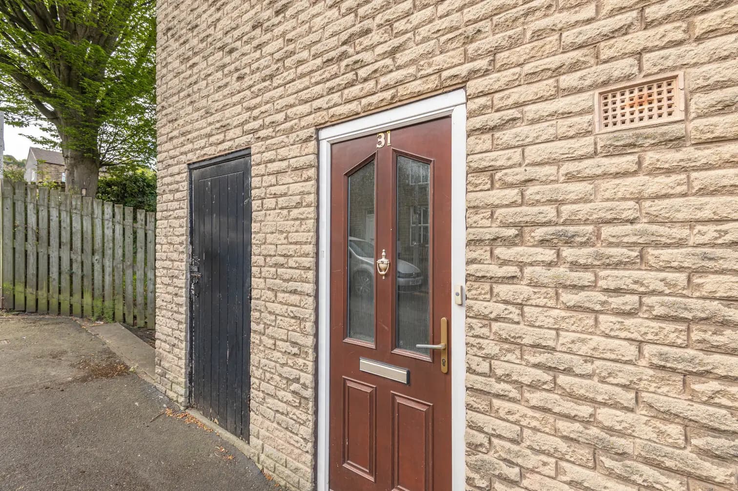 property photo 12 of 15