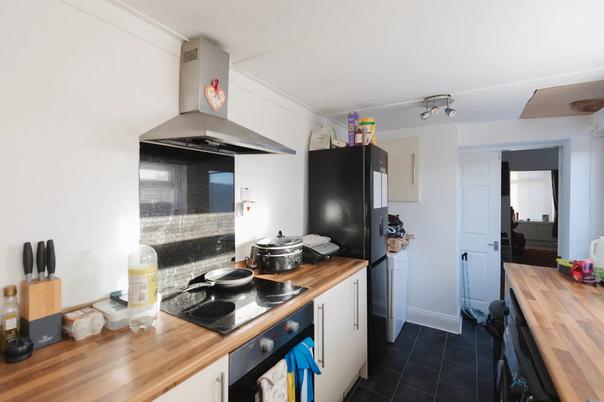 property photo 8 of 17