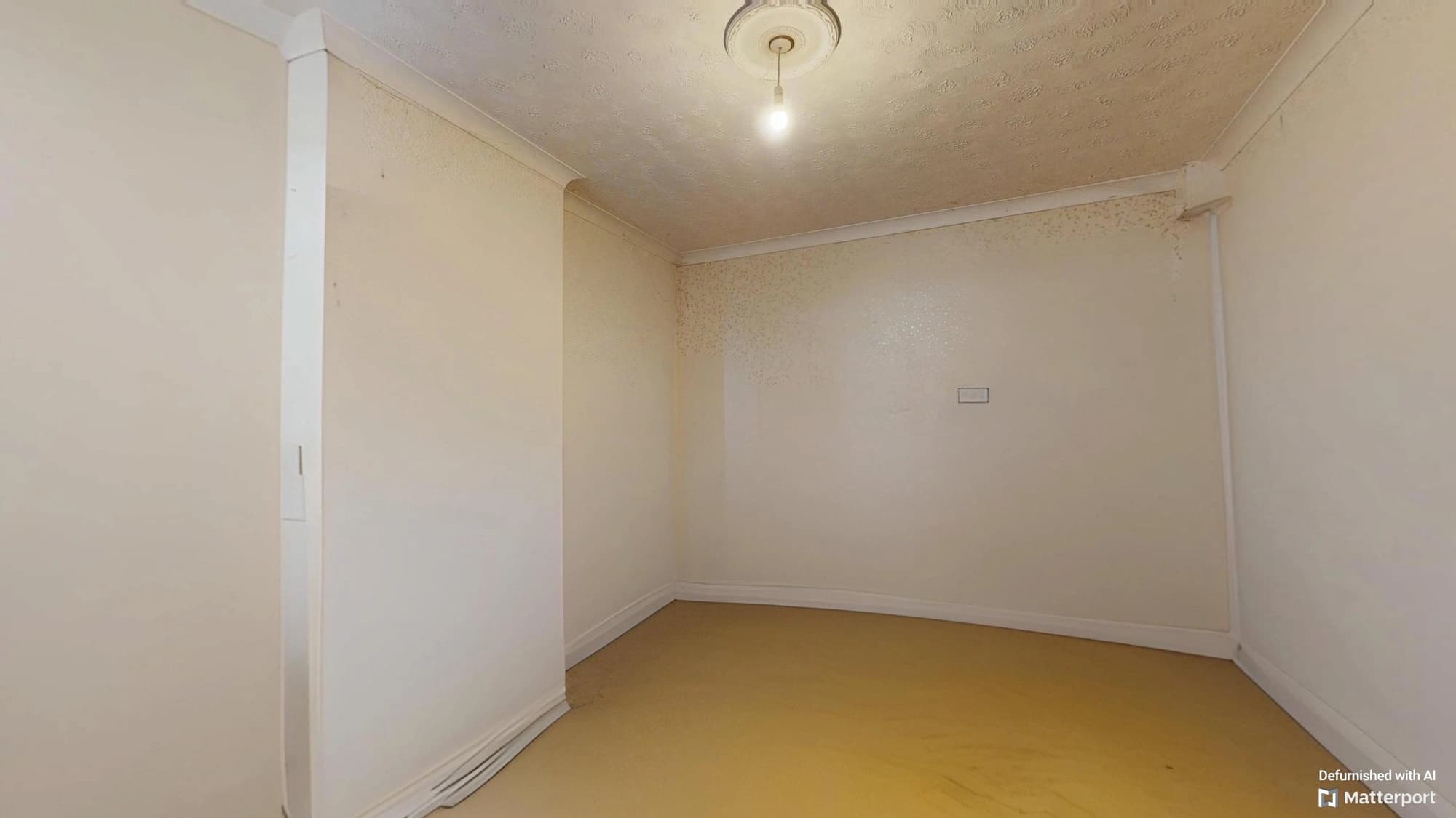 property photo 12 of 18