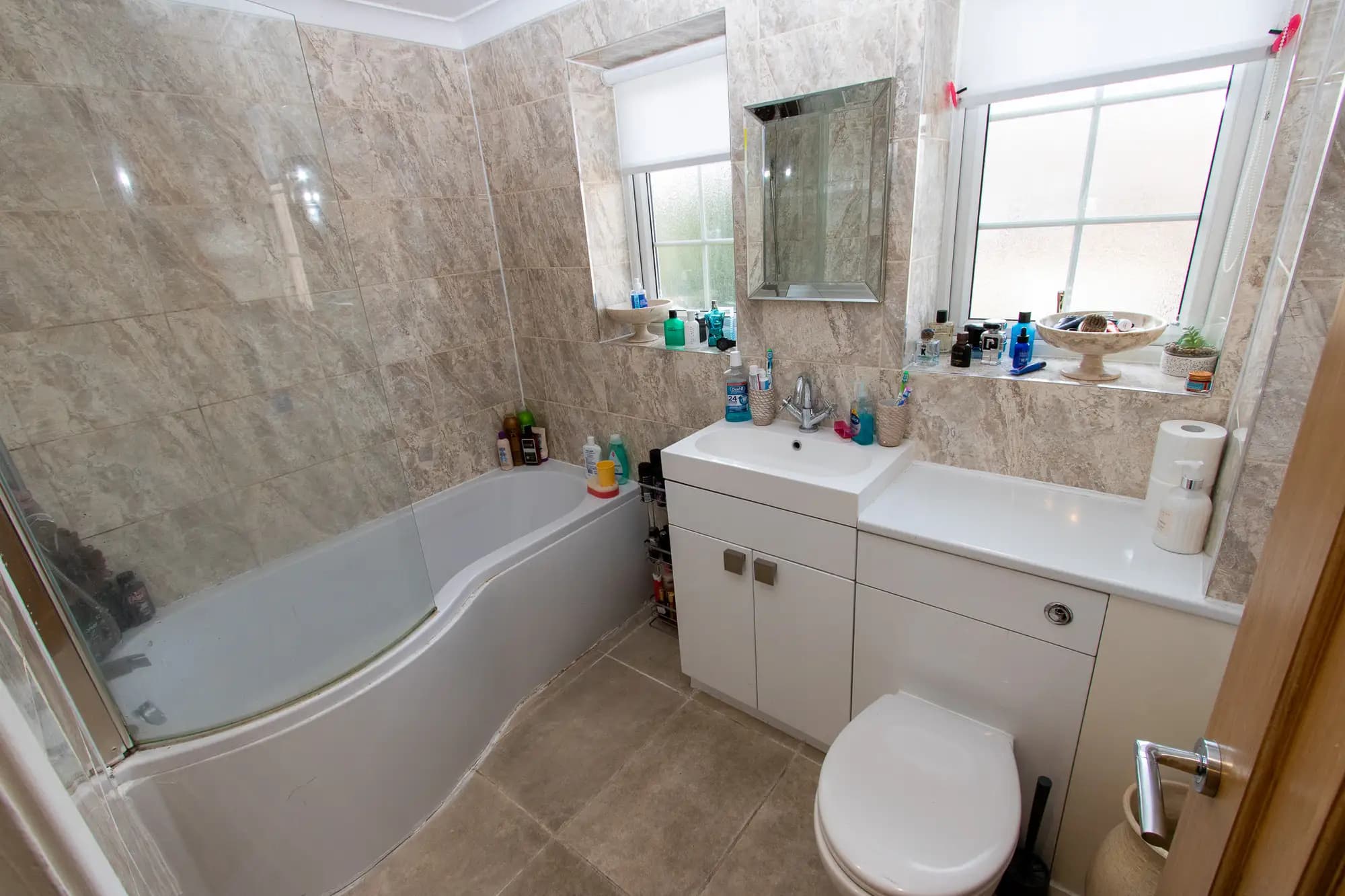 property photo 8 of 16