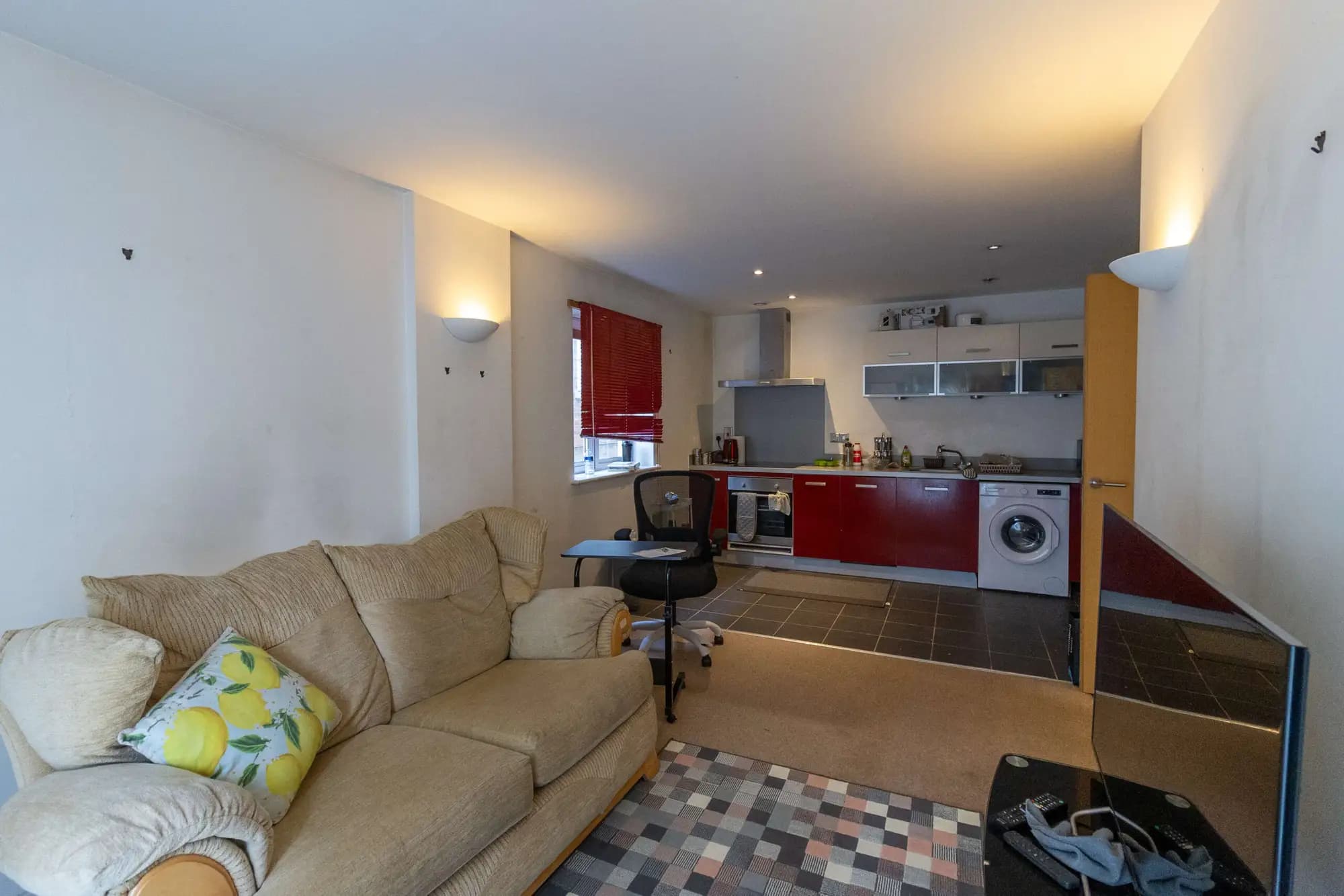 property photo 6 of 14