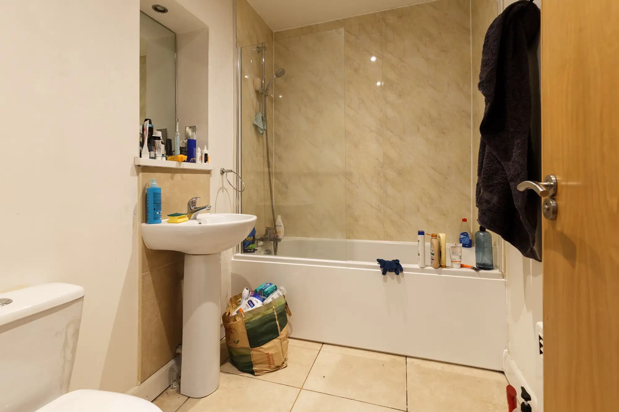 property photo 7 of 12