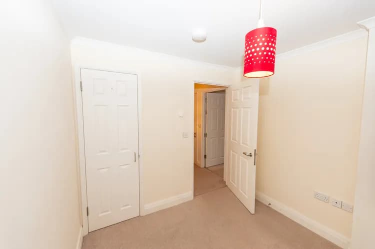 property photo 14 of 22