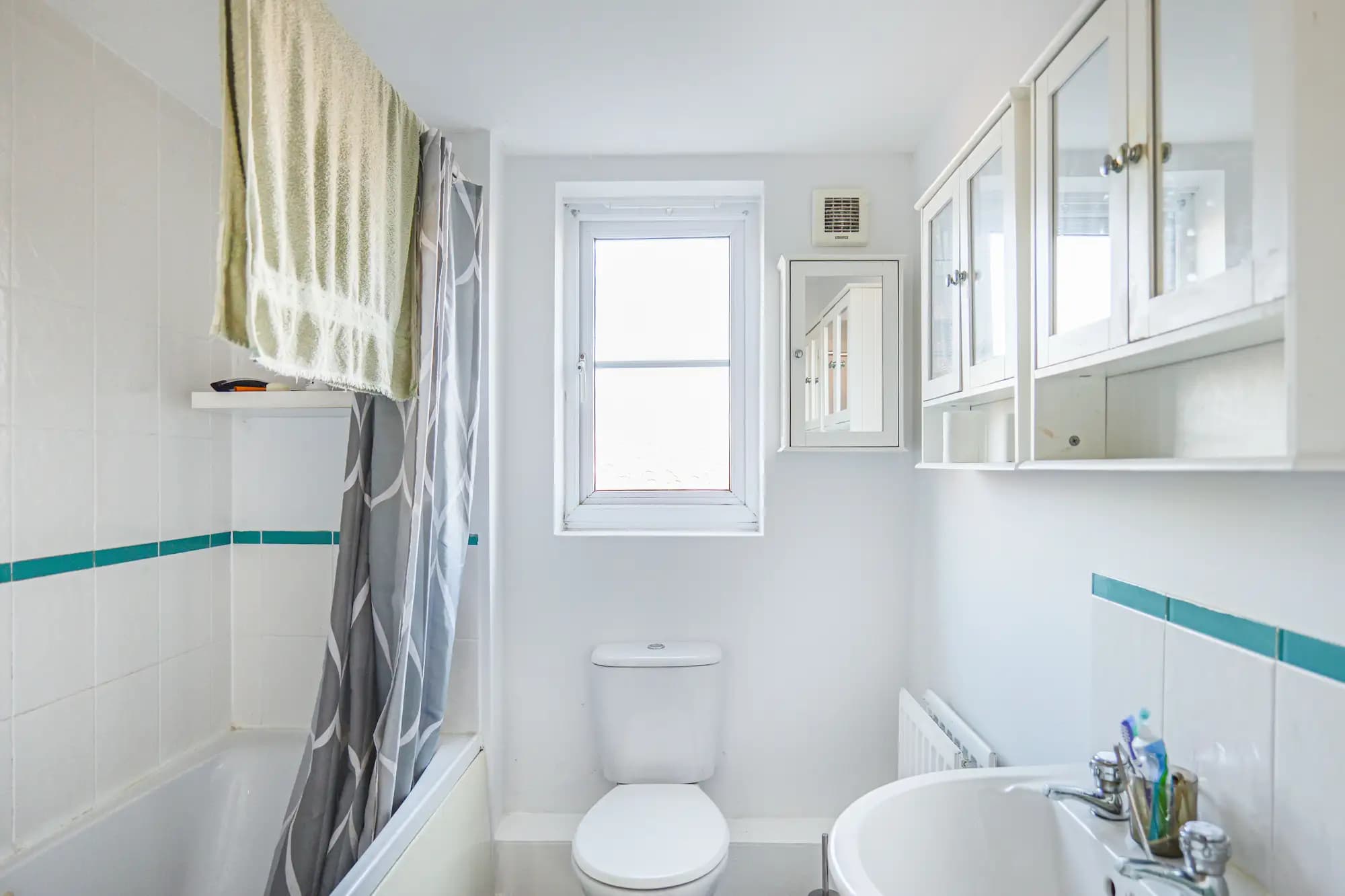 property photo 7 of 20