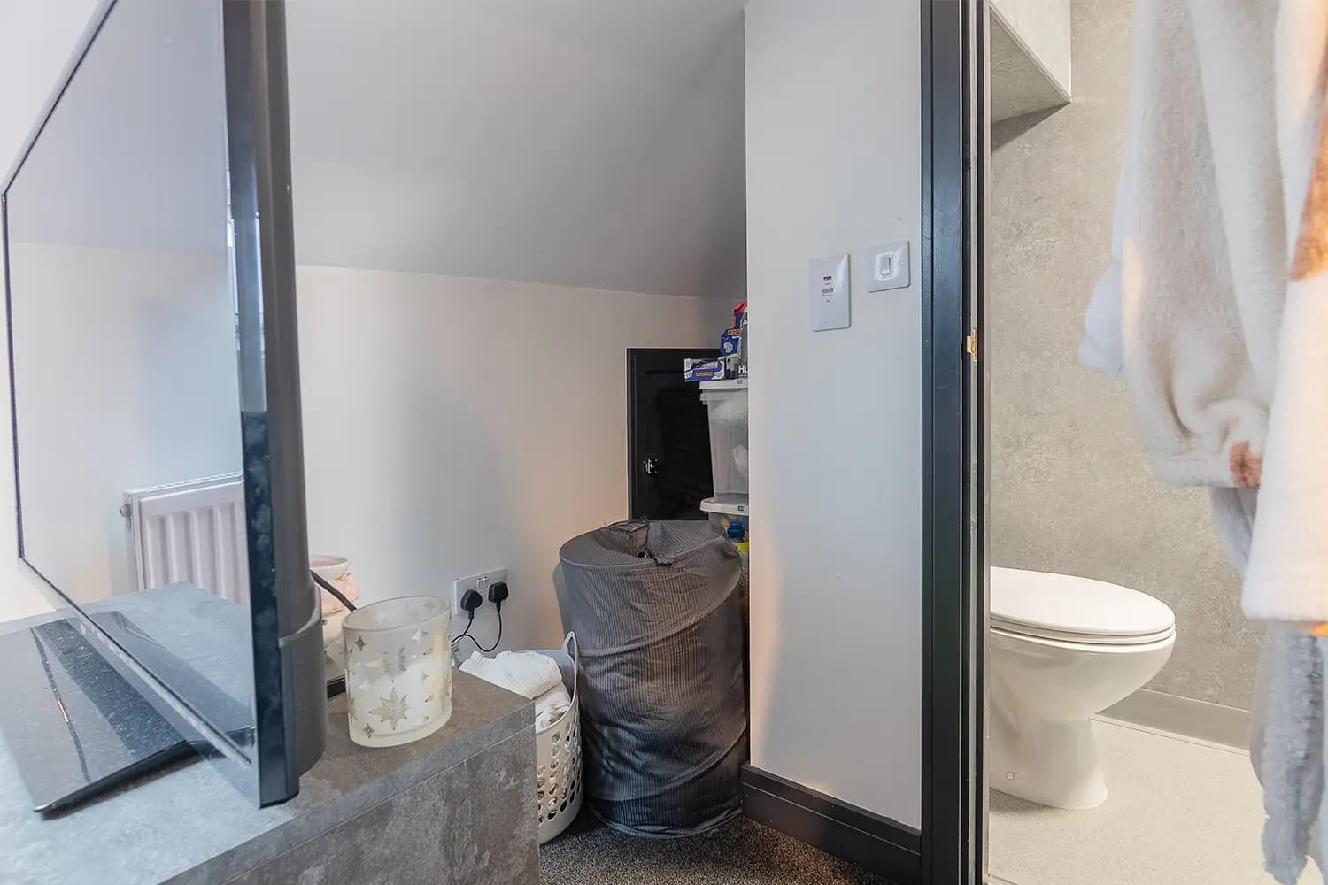 property photo 16 of 42